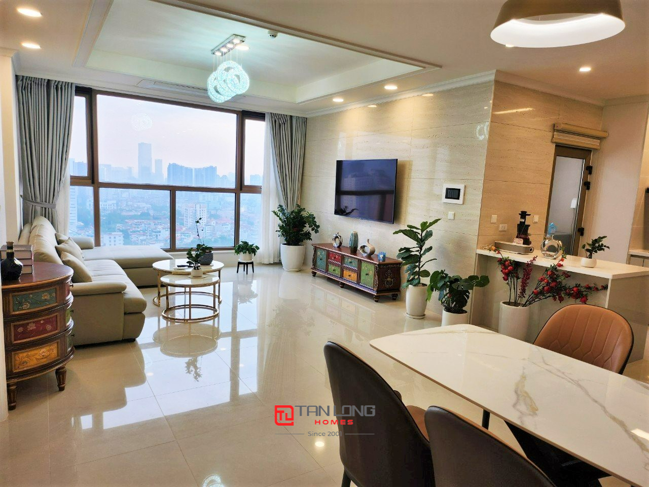 Cho thuê căn hộ 3 ngủ 113m2 full đồ view thoáng tại Starlake 7