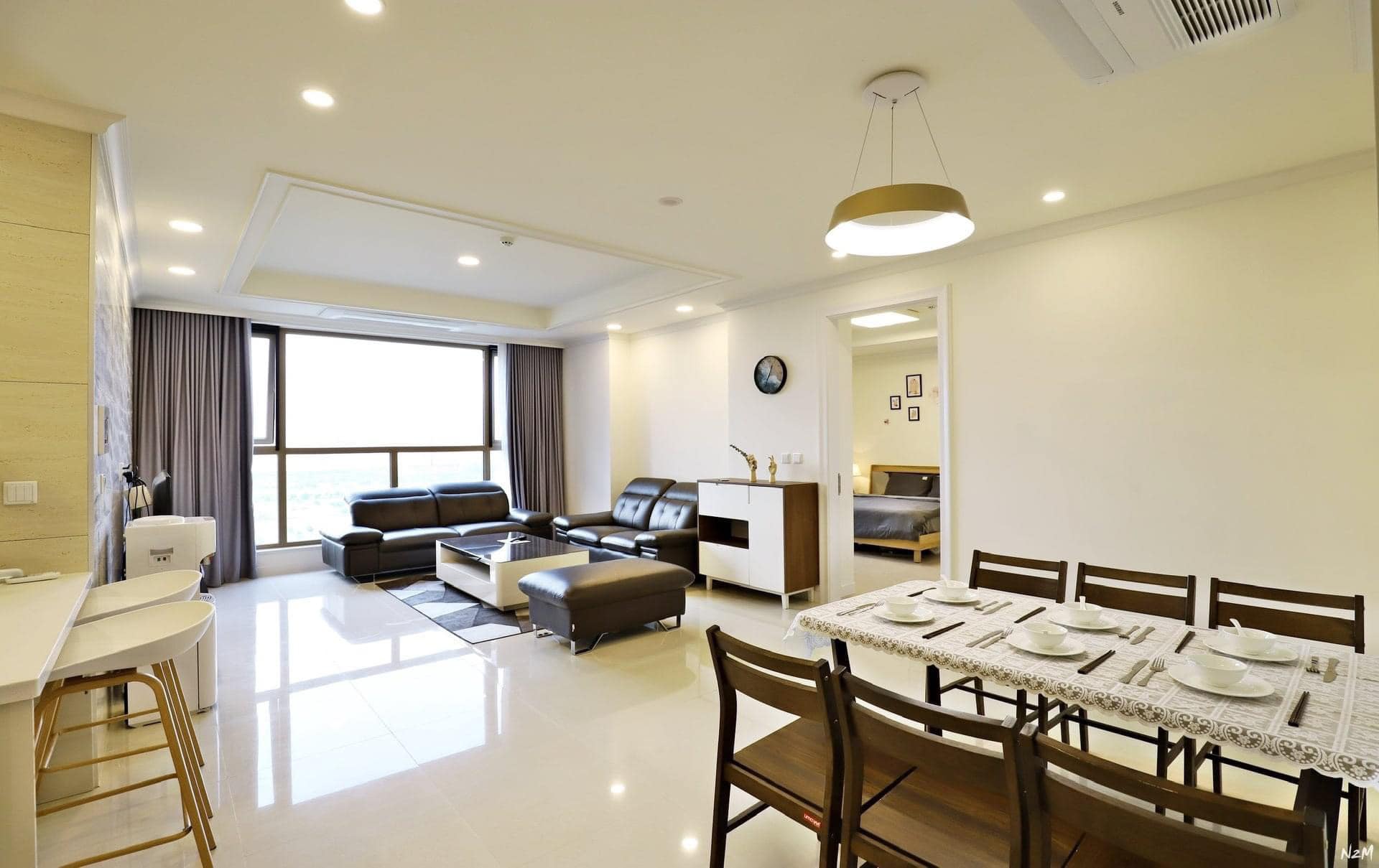 Cho thuê căn hộ 3 ngủ 125m2 full đồ tầng cao view thành phố tại 901 Starlake 2