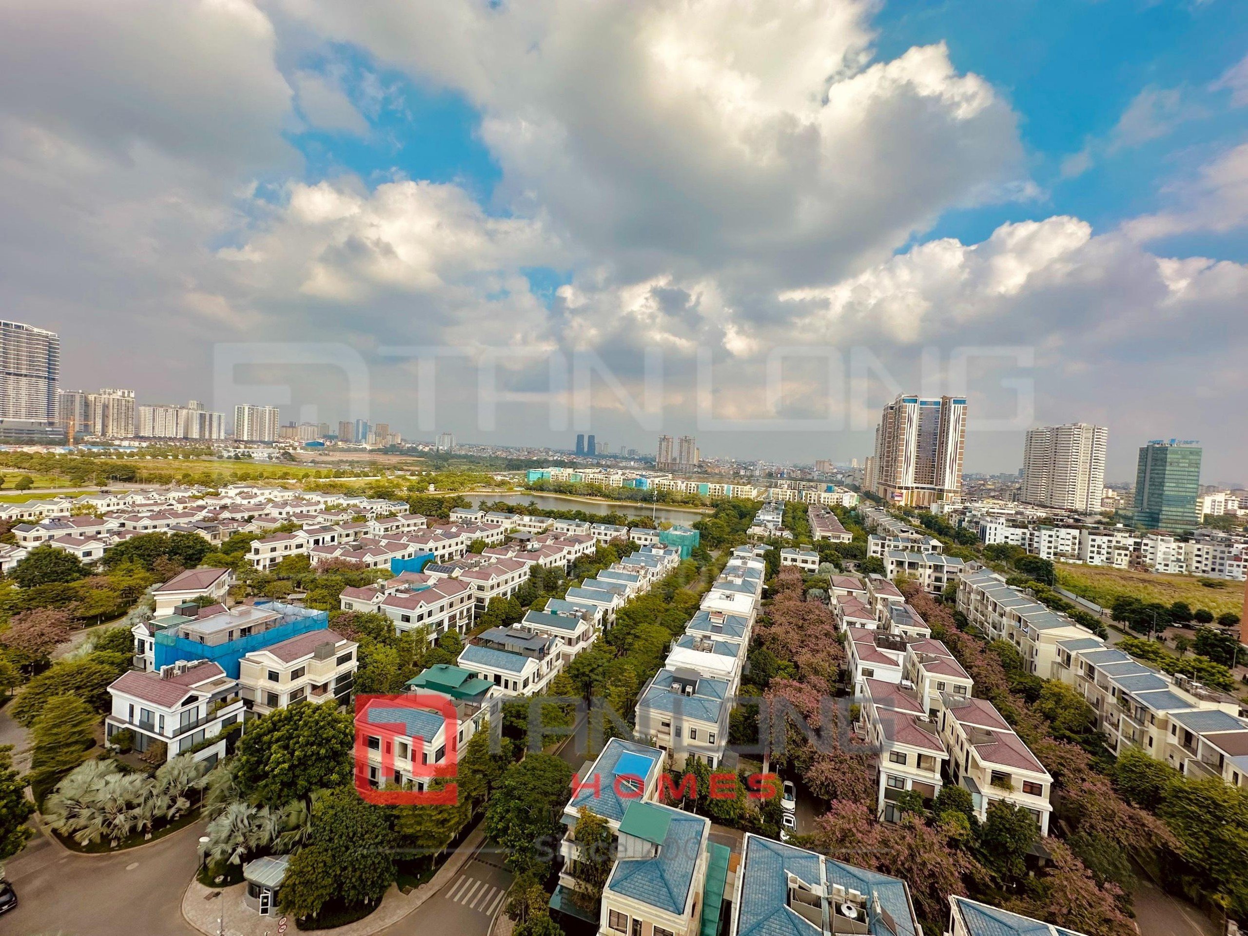 Cho thuê căn hộ 3 ngủ full đồ nhập khẩu view Hồ tòa 903 Starlake 9