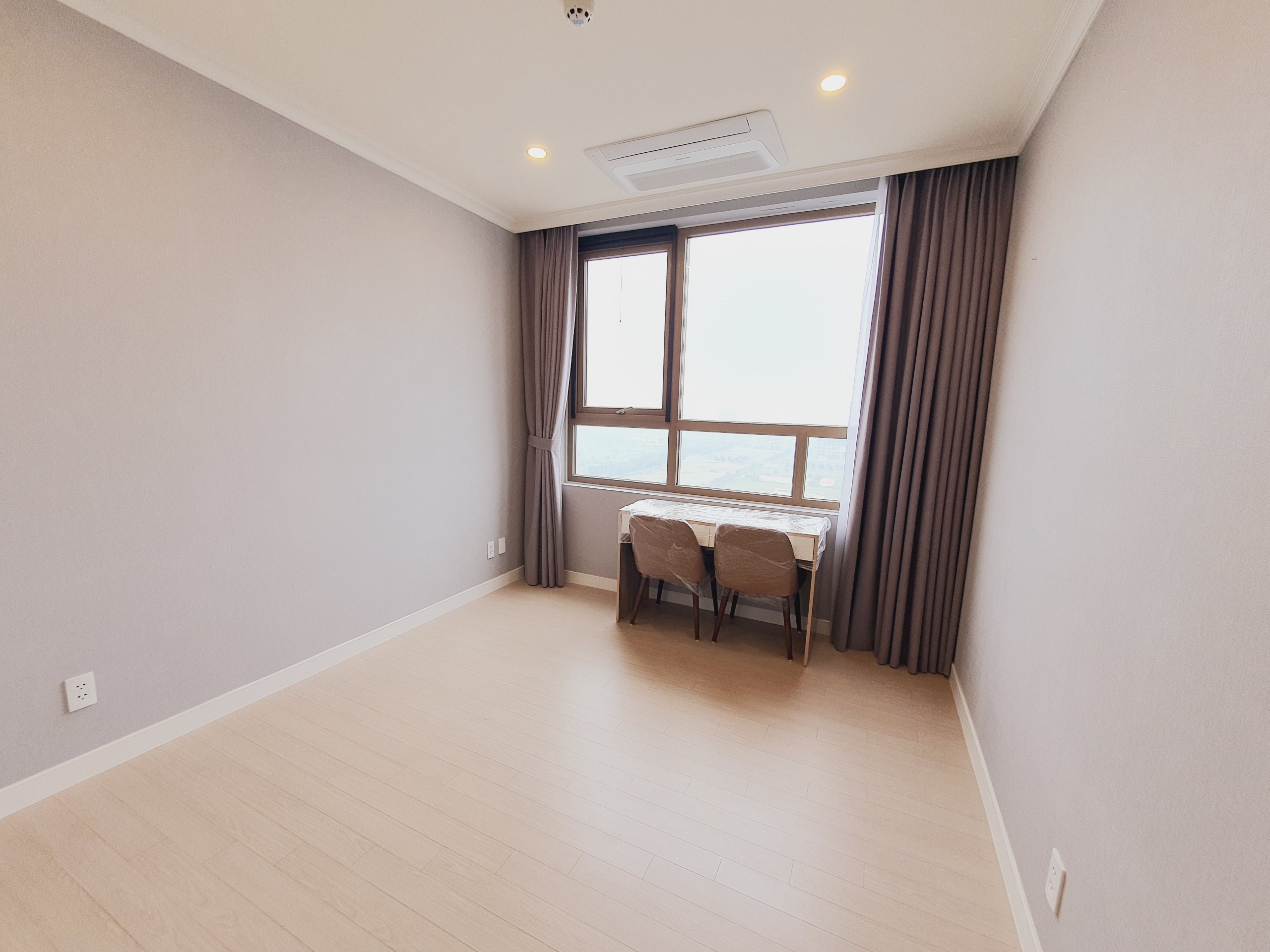 Cho thuê căn hộ 3 phòng ngủ 113m2 chung cư Starlake view hồ Tây cực đẹp 10