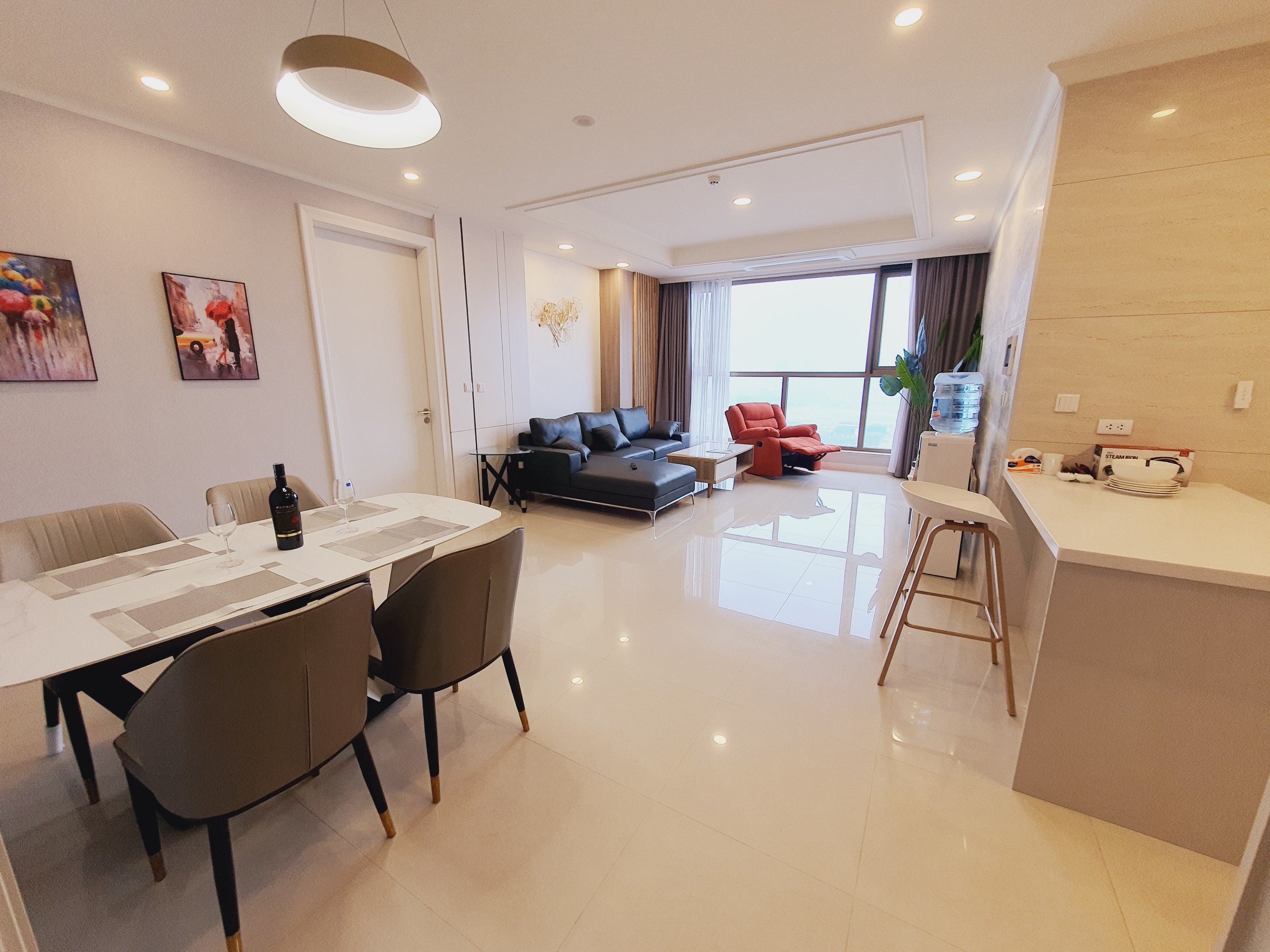 Cho thuê căn hộ 3 phòng ngủ 113m2 chung cư Starlake view hồ Tây cực đẹp 2