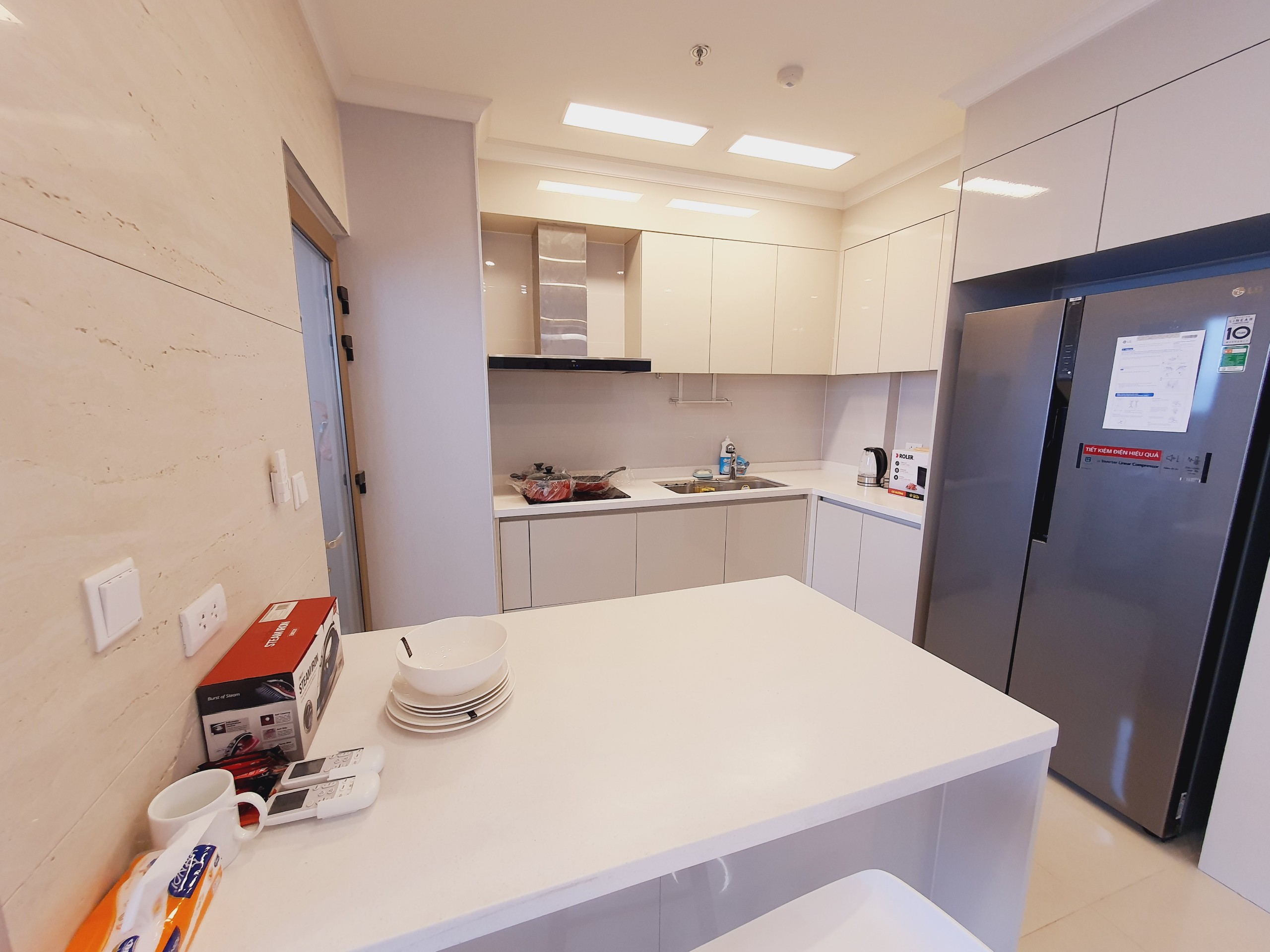 Cho thuê căn hộ 3 phòng ngủ 113m2 chung cư Starlake view hồ Tây cực đẹp 6