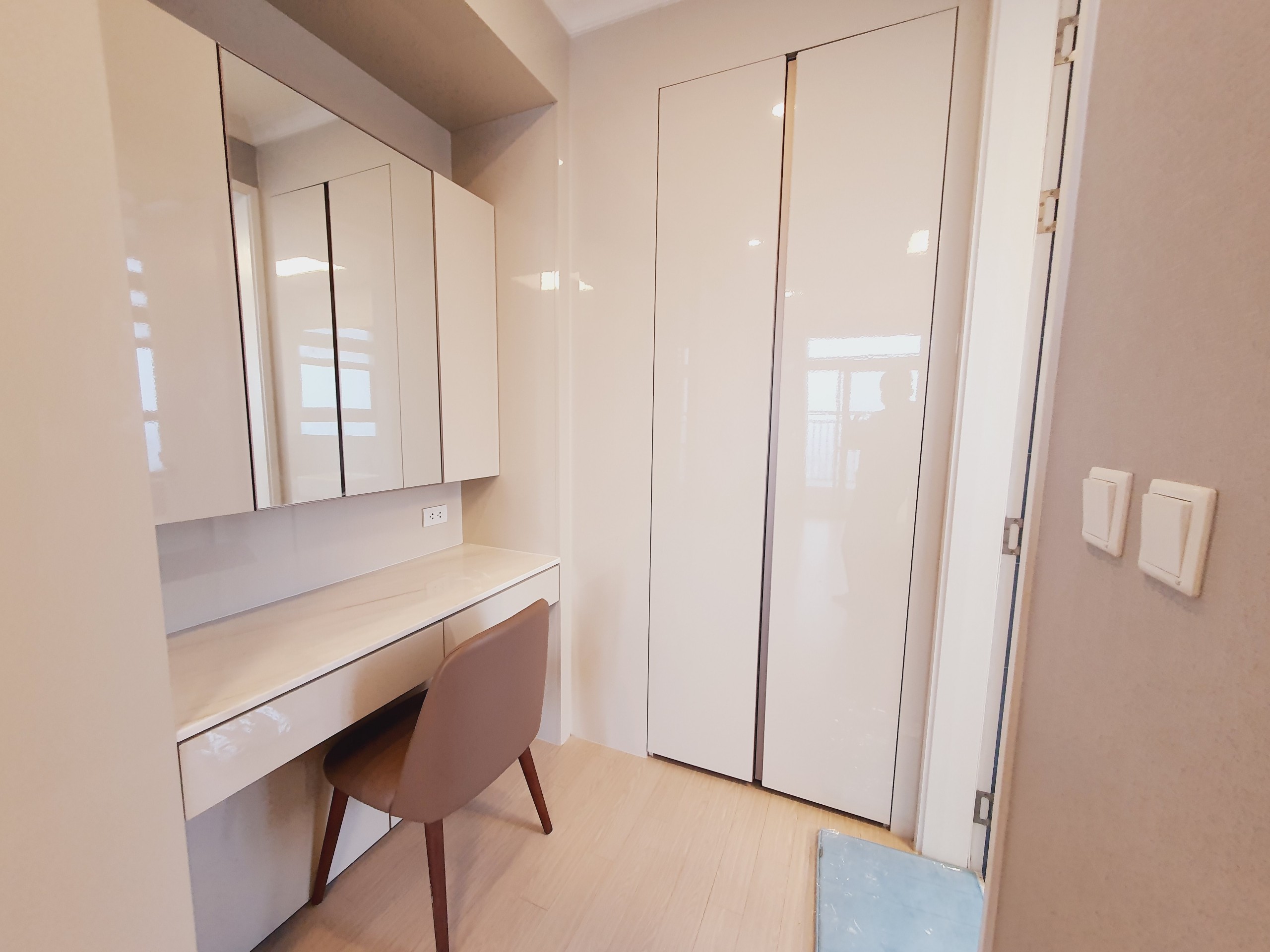 Cho thuê căn hộ 3 phòng ngủ 113m2 chung cư Starlake view hồ Tây cực đẹp 9