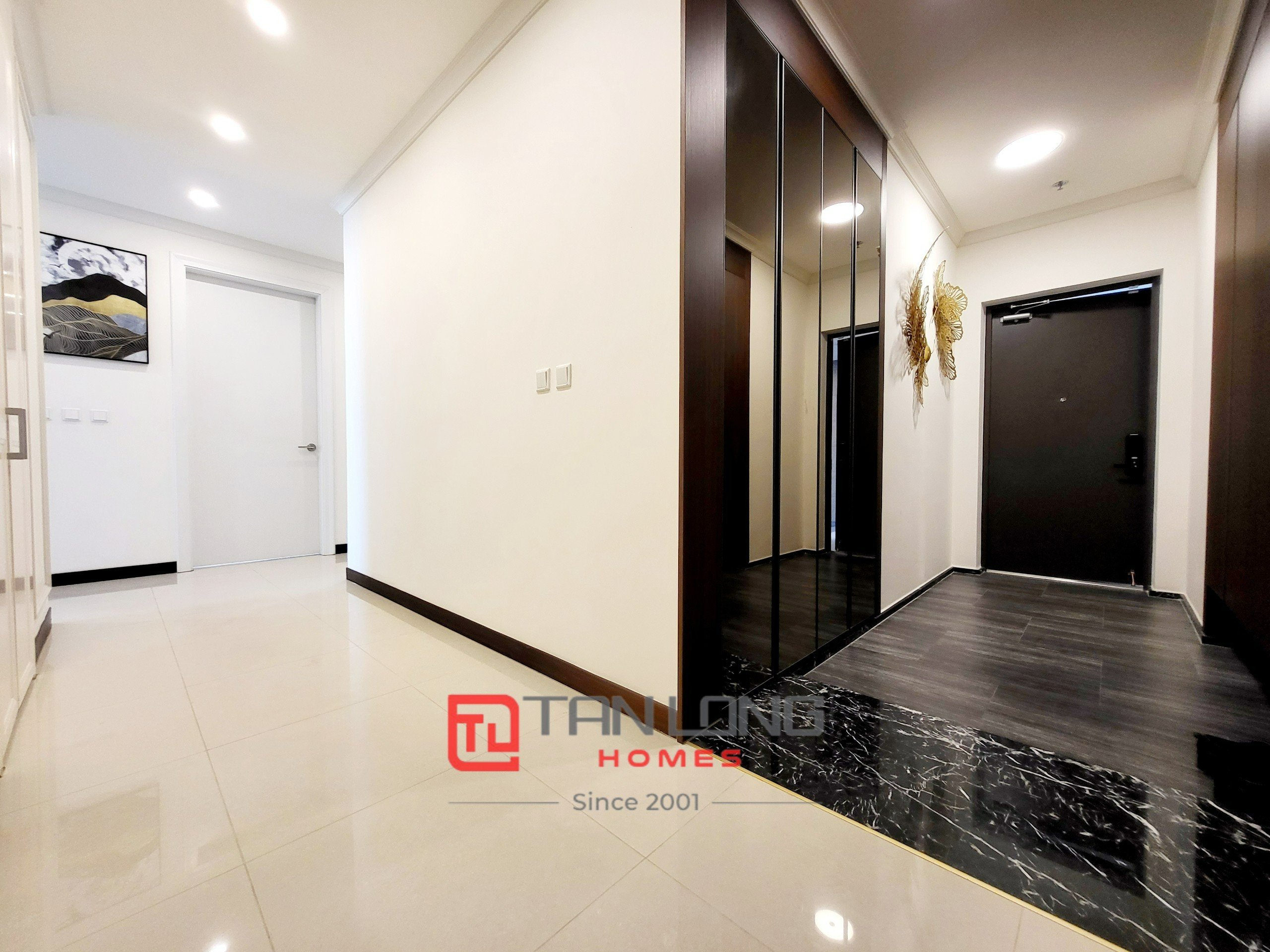 Cho thuê căn hộ 3PN rộng nhất dự án Starlake, diện tích 125m2 full đồ đẳng cấp 10