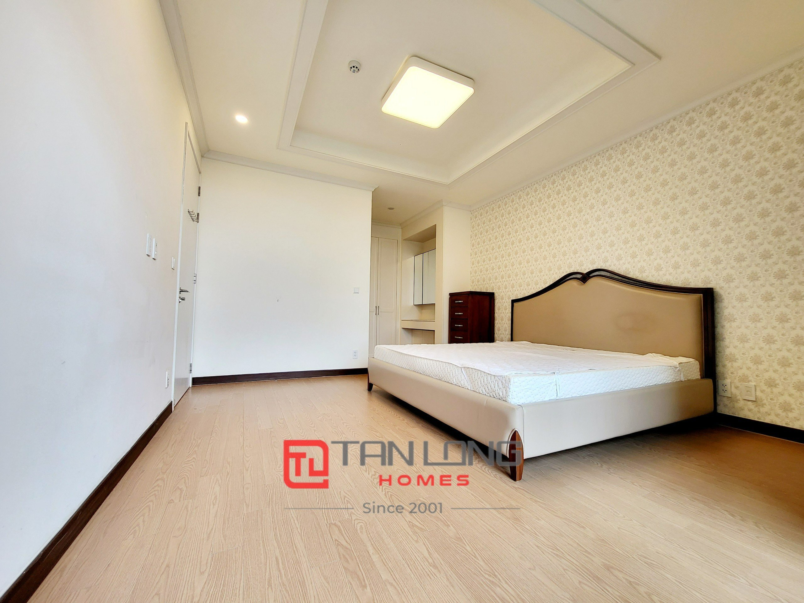 Cho thuê căn hộ 3PN rộng nhất dự án Starlake, diện tích 125m2 full đồ đẳng cấp 15