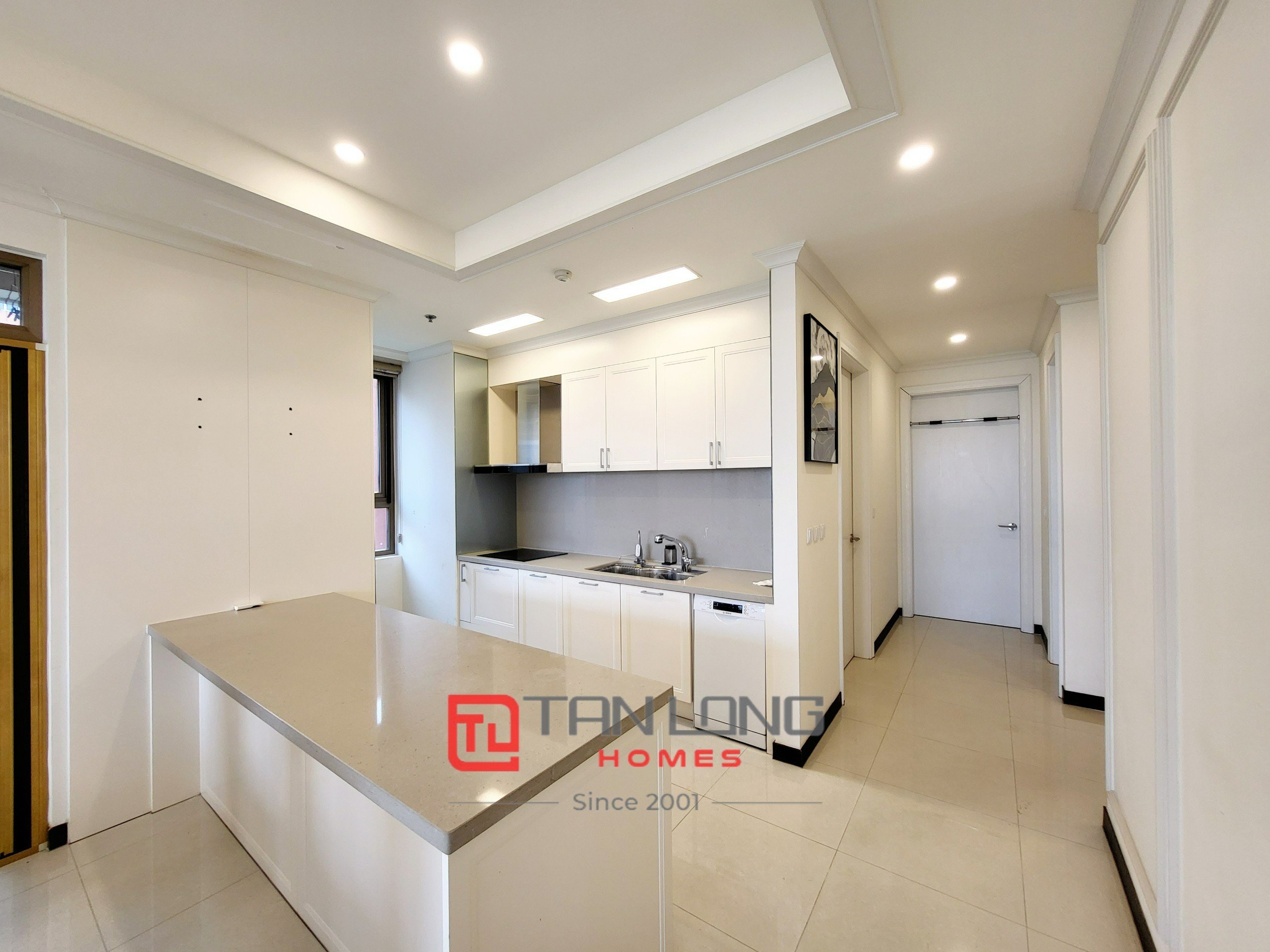 Cho thuê căn hộ 3PN rộng nhất dự án Starlake, diện tích 125m2 full đồ đẳng cấp 8