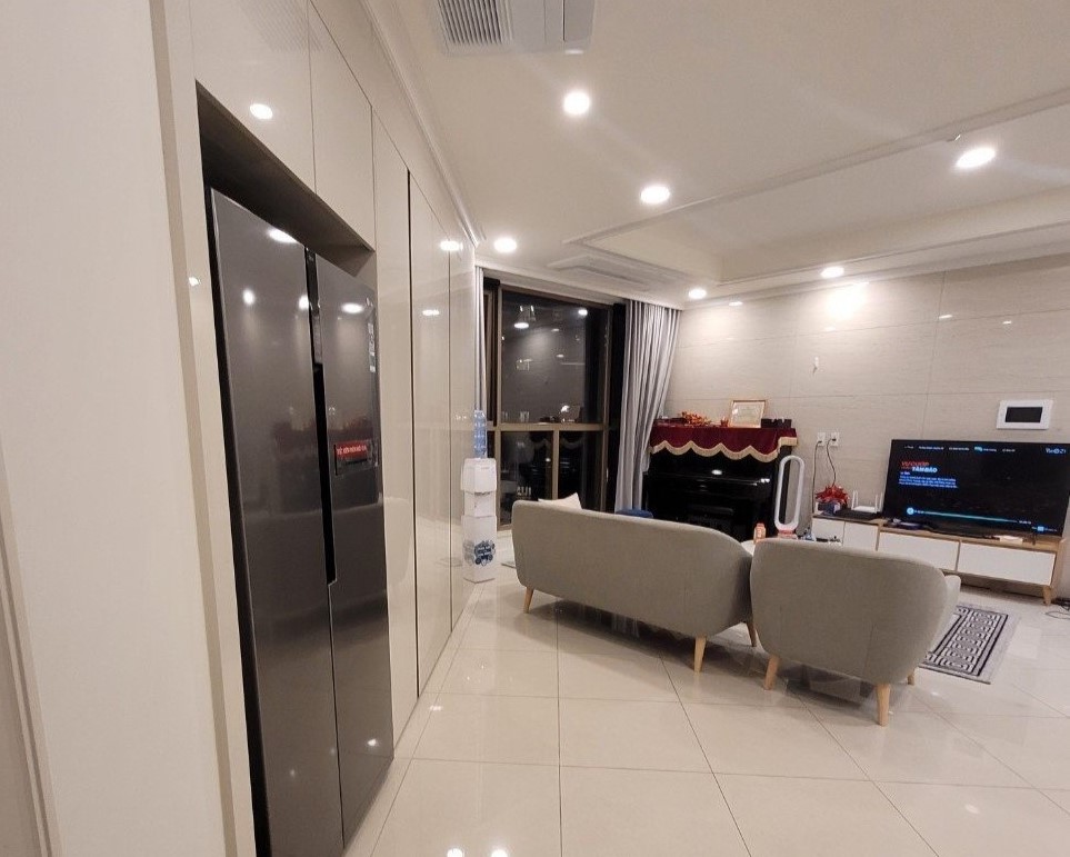 Cho thuê căn hộ 3PN/109.8m2 tầng cao, full đồ view hồ tòa 901A Starlake 1