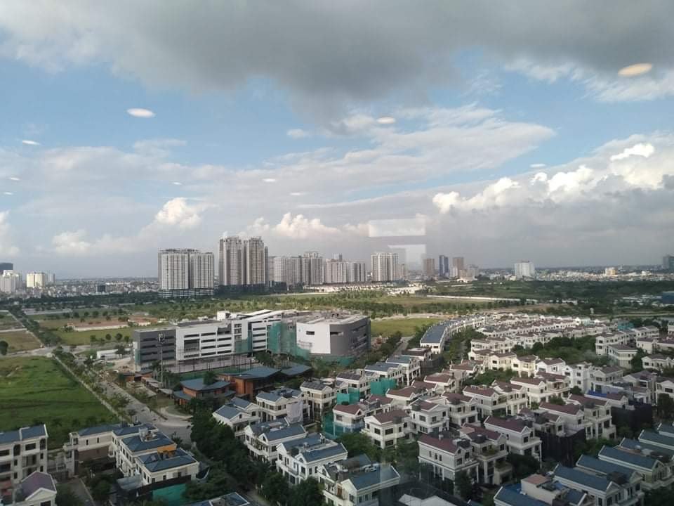 Cho thuê căn hộ 3PN/109.8m2 tầng cao, full đồ view hồ tòa 901A Starlake 5
