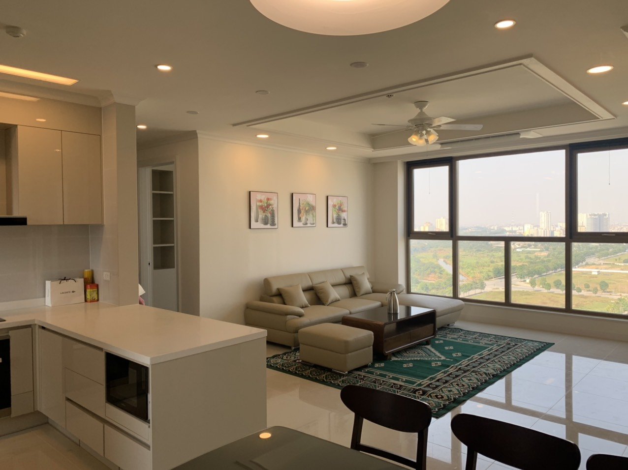 Cho thuê căn hộ 3PN/112m2 căn góc, khoảng tầng 15-20, view Hồ, full nội thất, tòa 902 Starlake 1