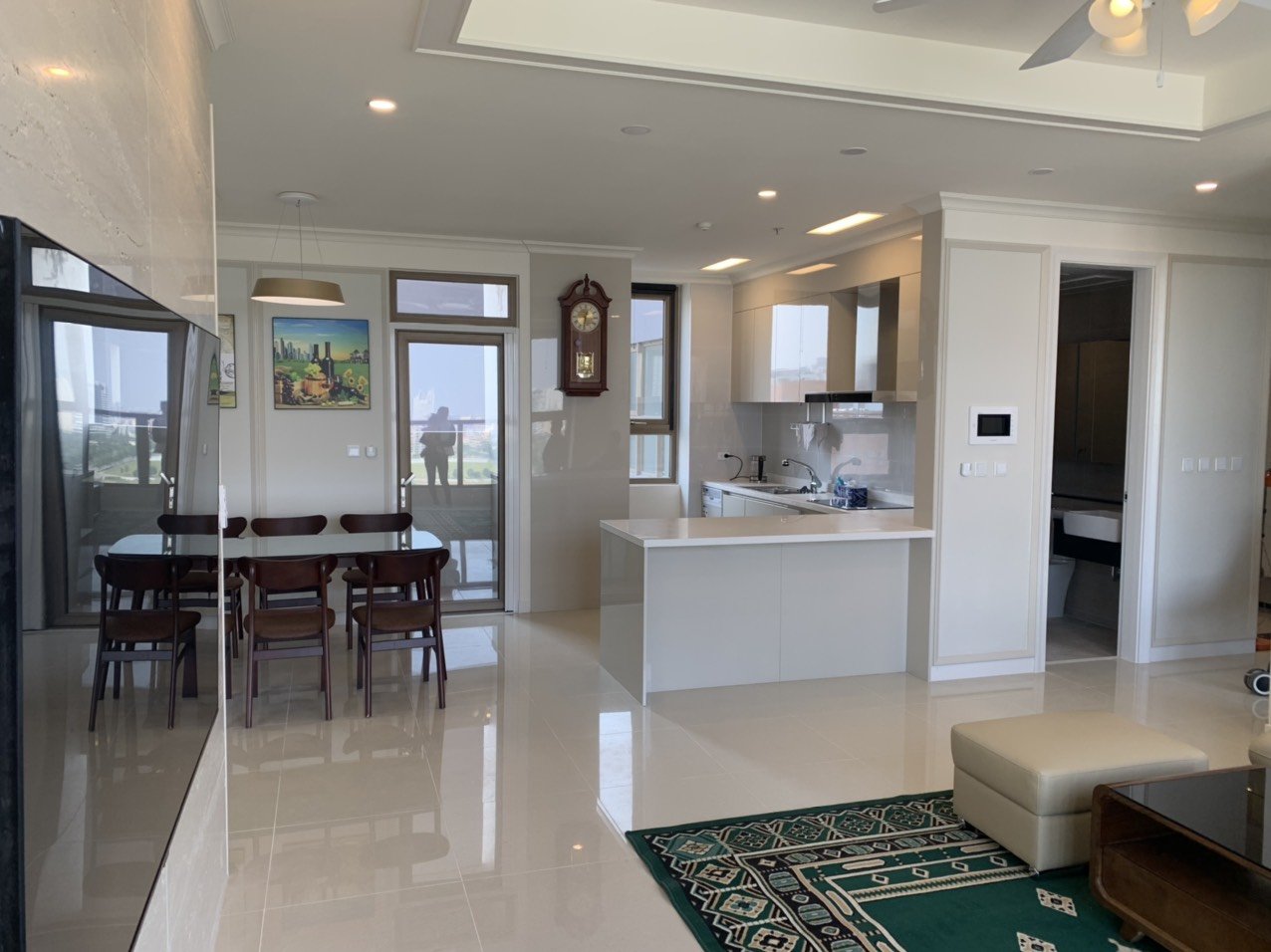Cho thuê căn hộ 3PN/112m2 căn góc, khoảng tầng 15-20, view Hồ, full nội thất, tòa 902 Starlake 3