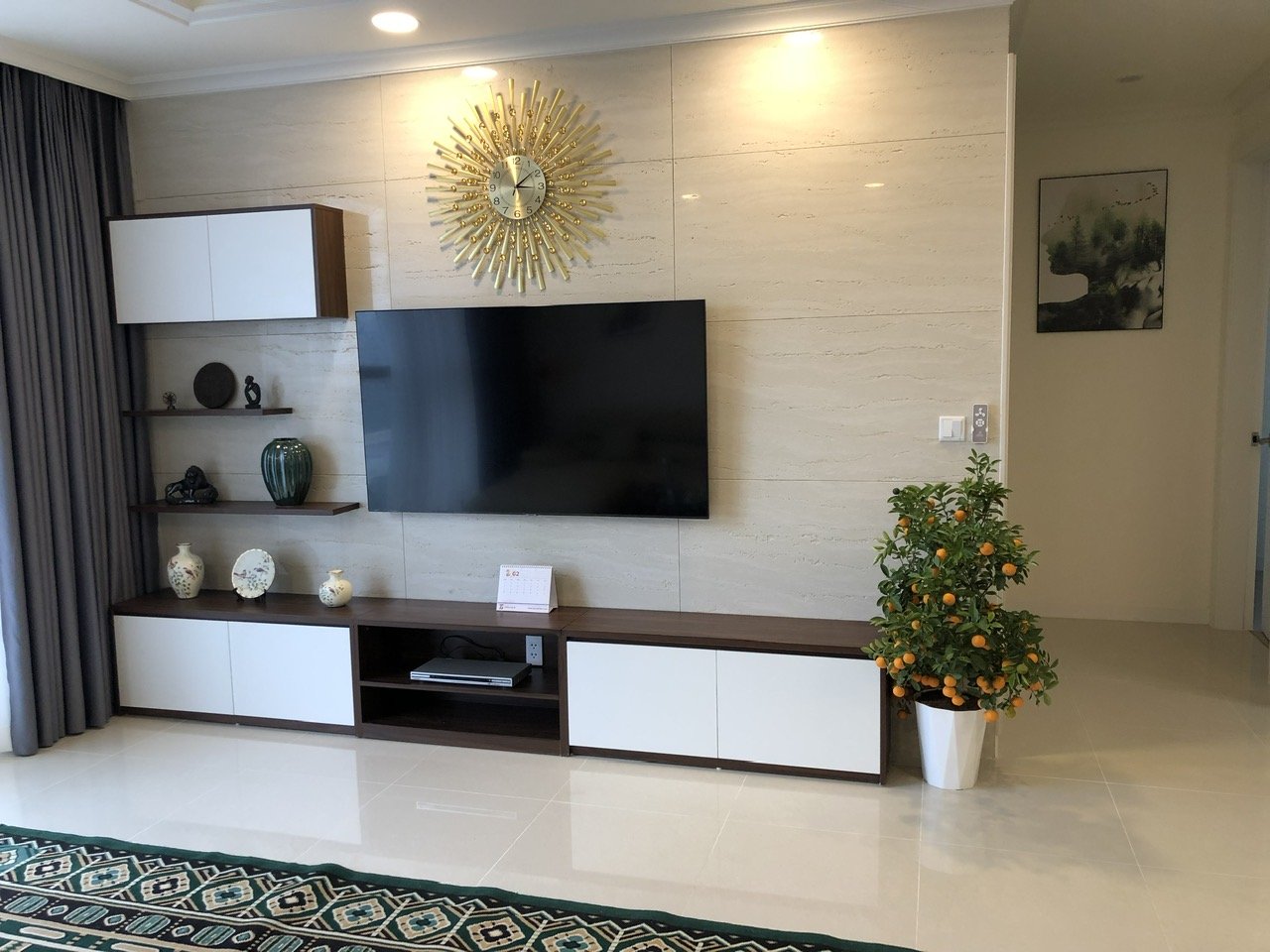 Cho thuê căn hộ 3PN/112m2 căn góc, khoảng tầng 15-20, view Hồ, full nội thất, tòa 902 Starlake 5