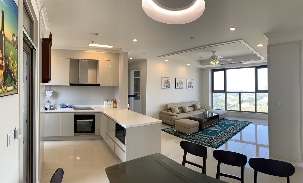 Cho thuê căn hộ 3PN/112m2 căn góc, khoảng tầng 15-20, view Hồ, full nội thất, tòa 902 Starlake 7