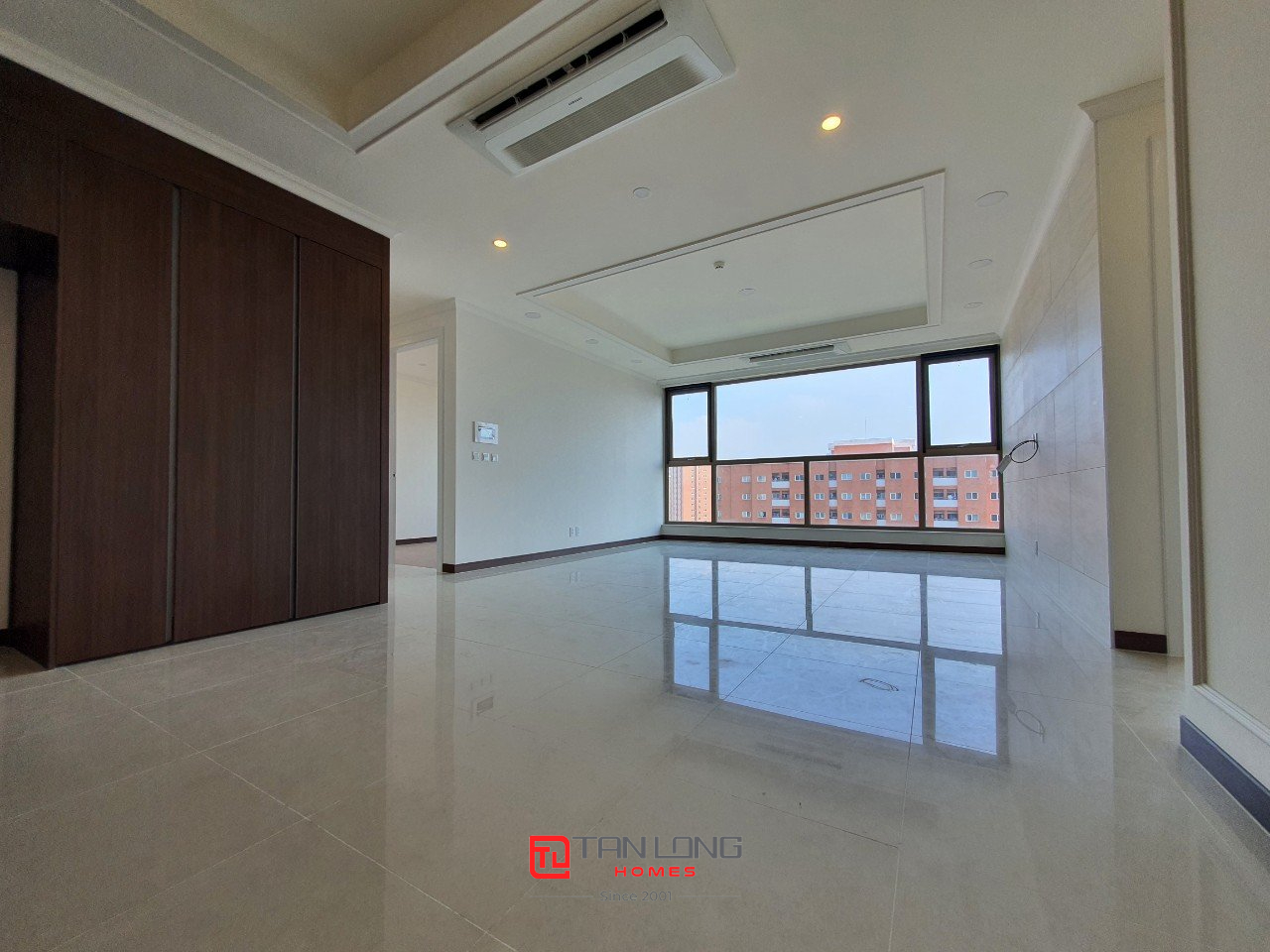 Cho thuê căn hộ 4 ngủ 154,54m2 mới nguyên bản tại Starlake Tây Hồ 1