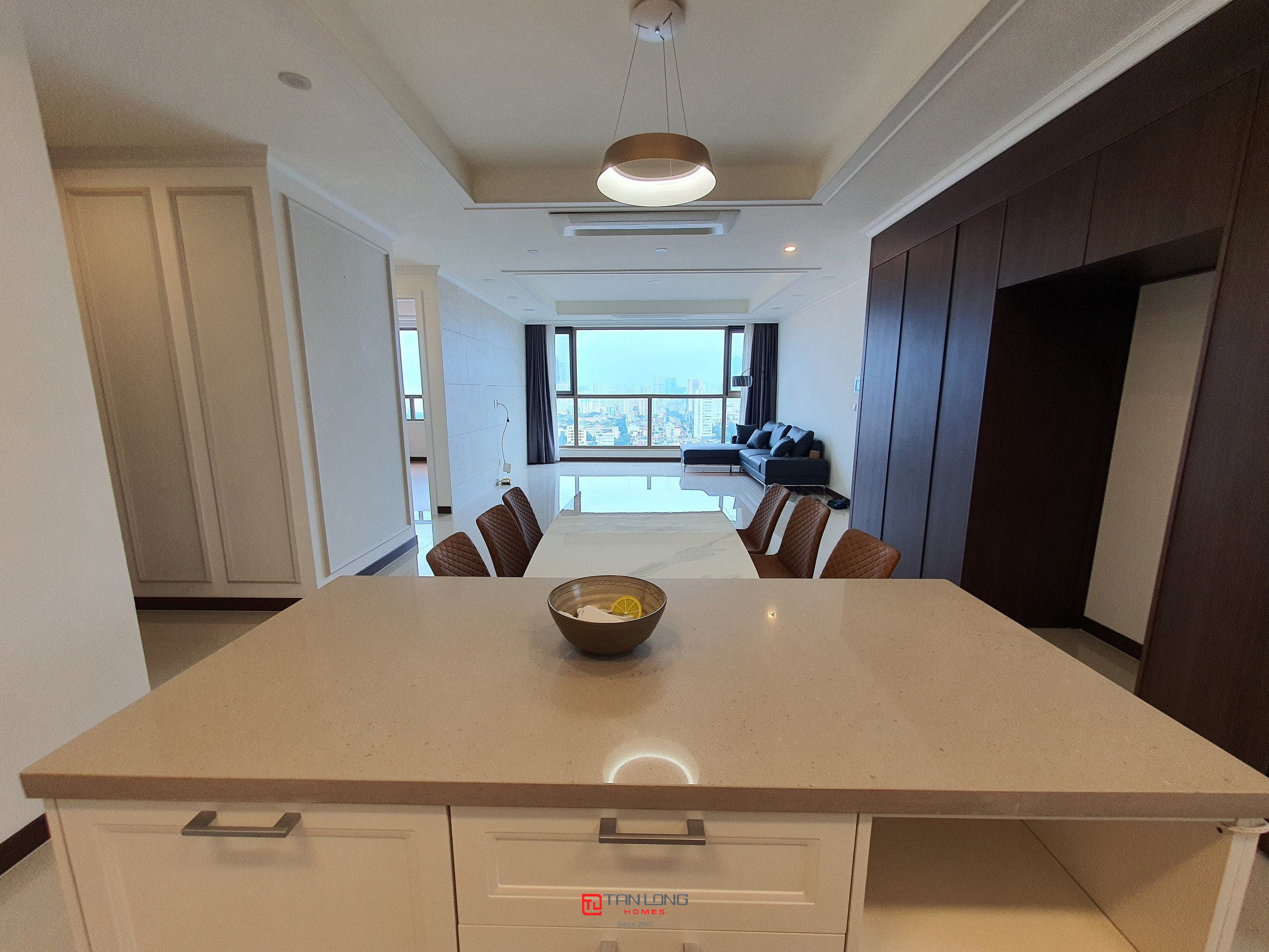 Cho thuê căn hộ 4 ngủ 154,54m2 mới nguyên bản tại Starlake Tây Hồ 6