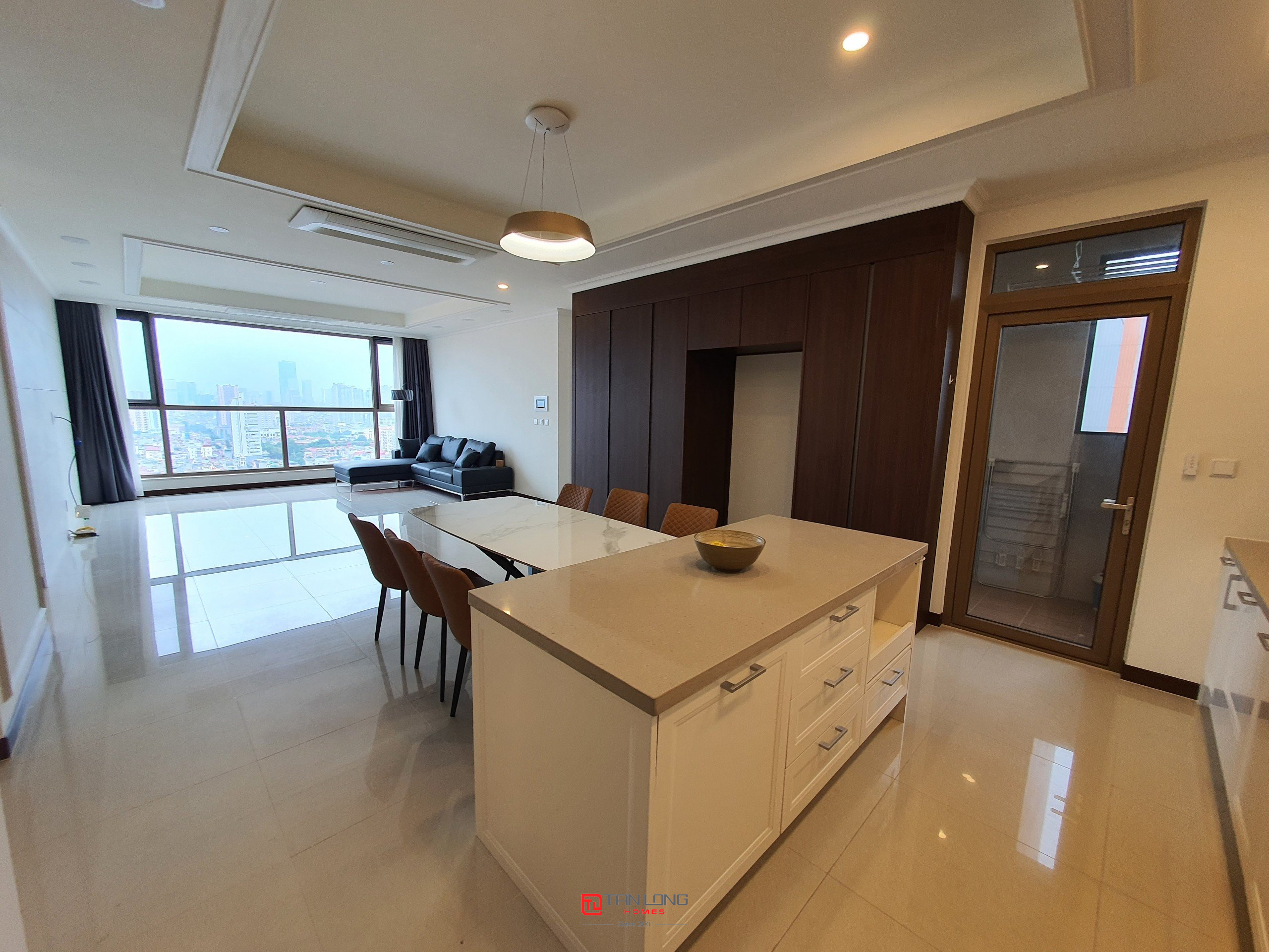 Cho thuê căn hộ 4 ngủ 154,54m2 mới nguyên bản tại Starlake Tây Hồ 7