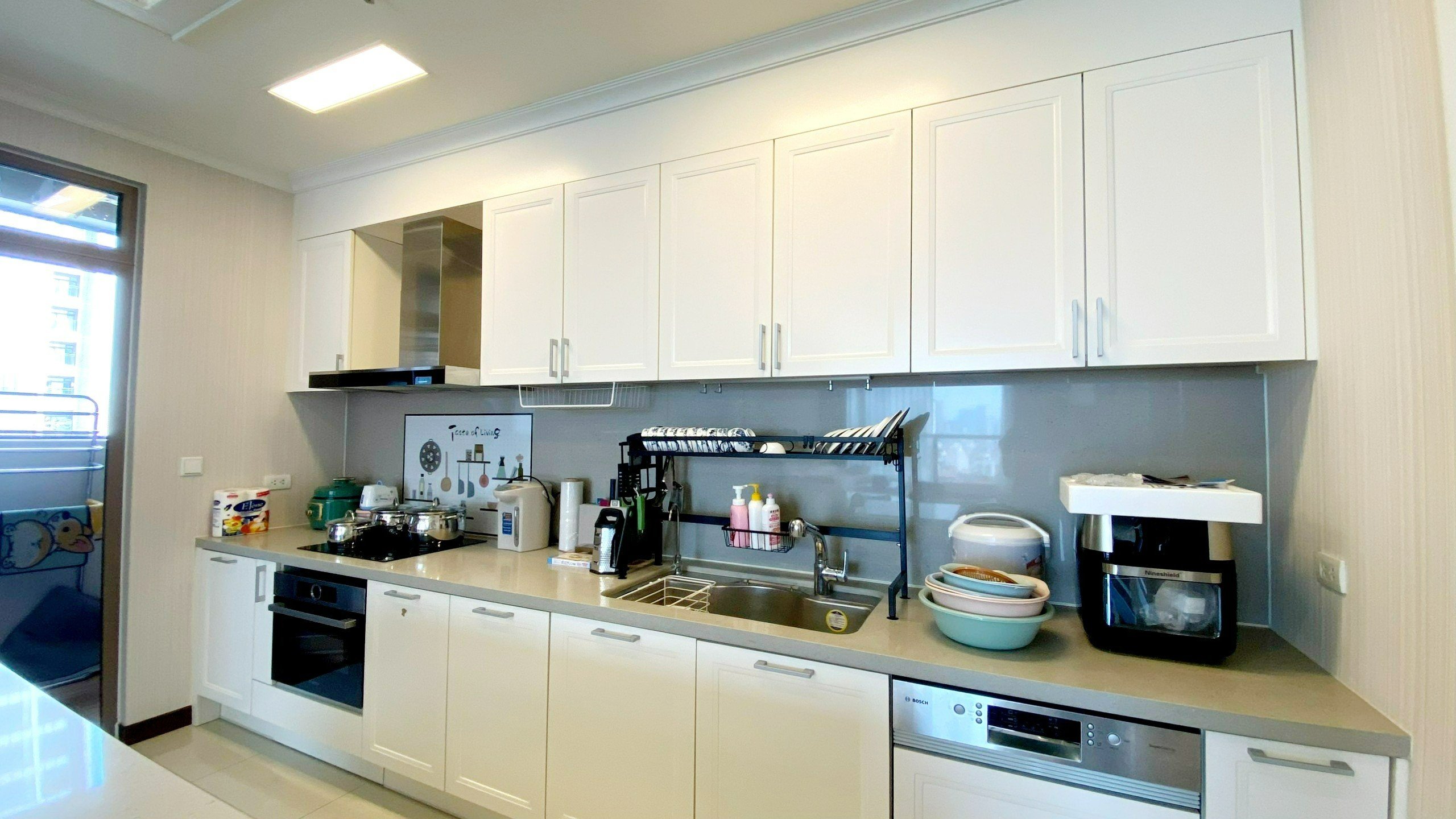 Cho thuê căn hộ 4PN/177m2 full đồ nhập khẩu, view thoáng mát tòa 902 Starlake 6
