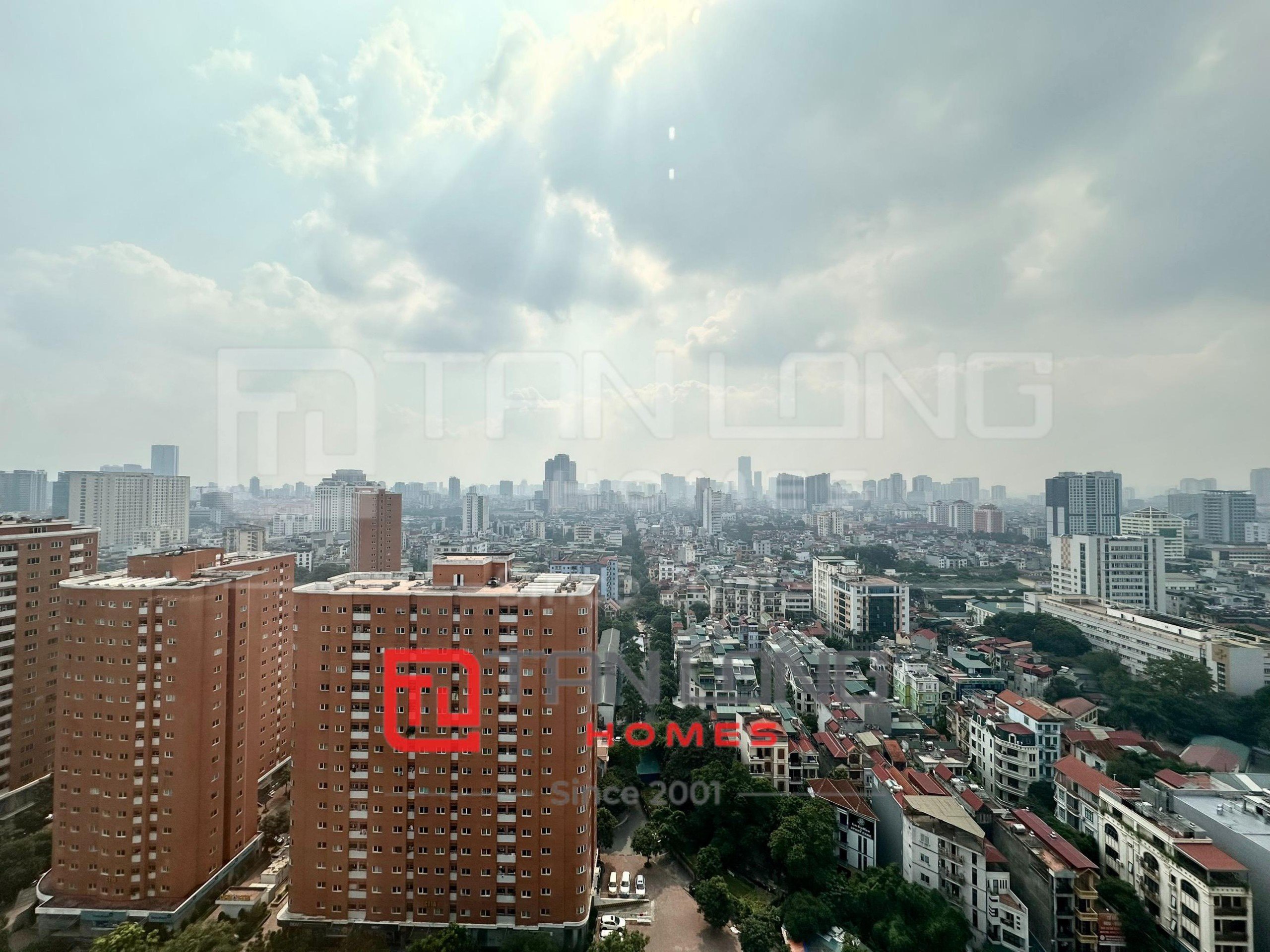 Cho thuê căn hộ cao cấp 4 ngủ 177m2 full đồ nhập khẩu tại 902 Starlake 14