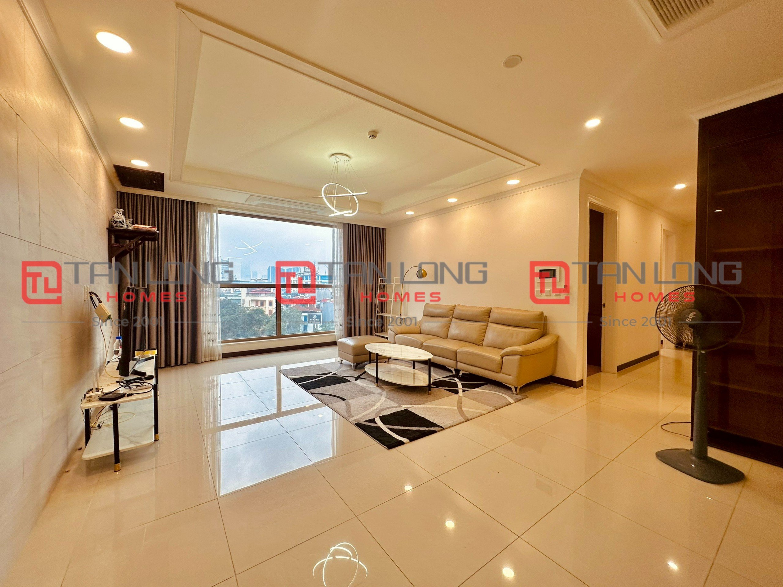 Cho thuê căn hộ cao cấp 4PN/177m2 - Căn K, full đồ đẹp view bể bơi 902 Starlake 1