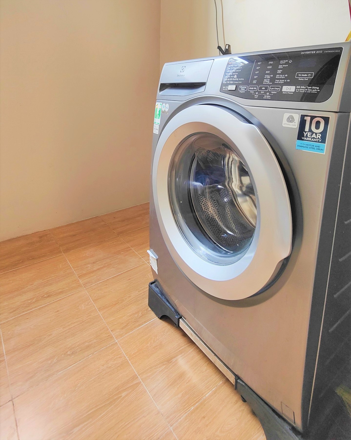 Cho thuê căn hộ đẳng cấp tại 902 Starlake: DT 98m2 x 2 ngủ full đồ mới set-up 12