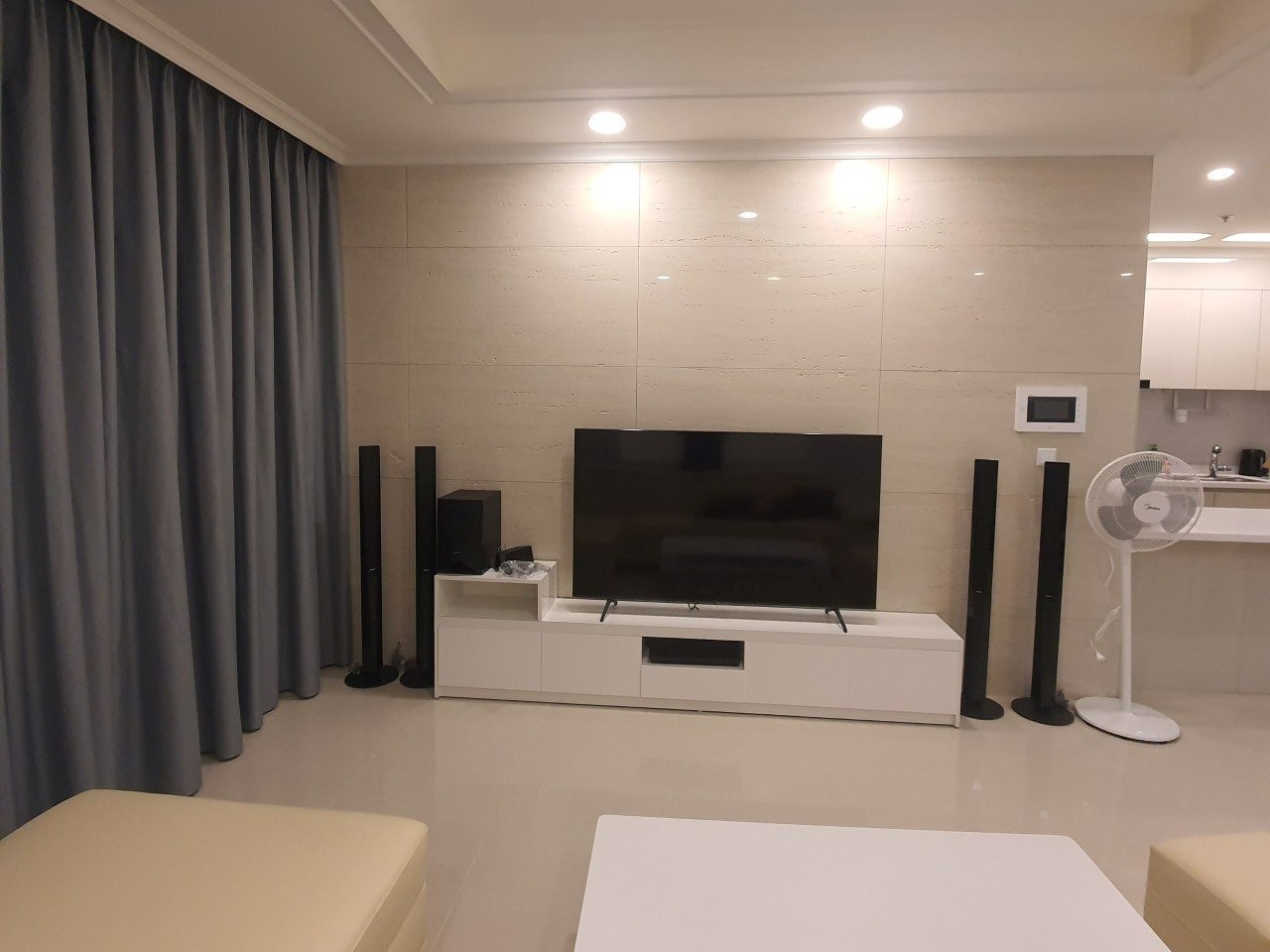 Cho thuê chung cư Starlake: 3PN/109,82m2 đồ cơ bản view biệt thự tại tòa 901B 2