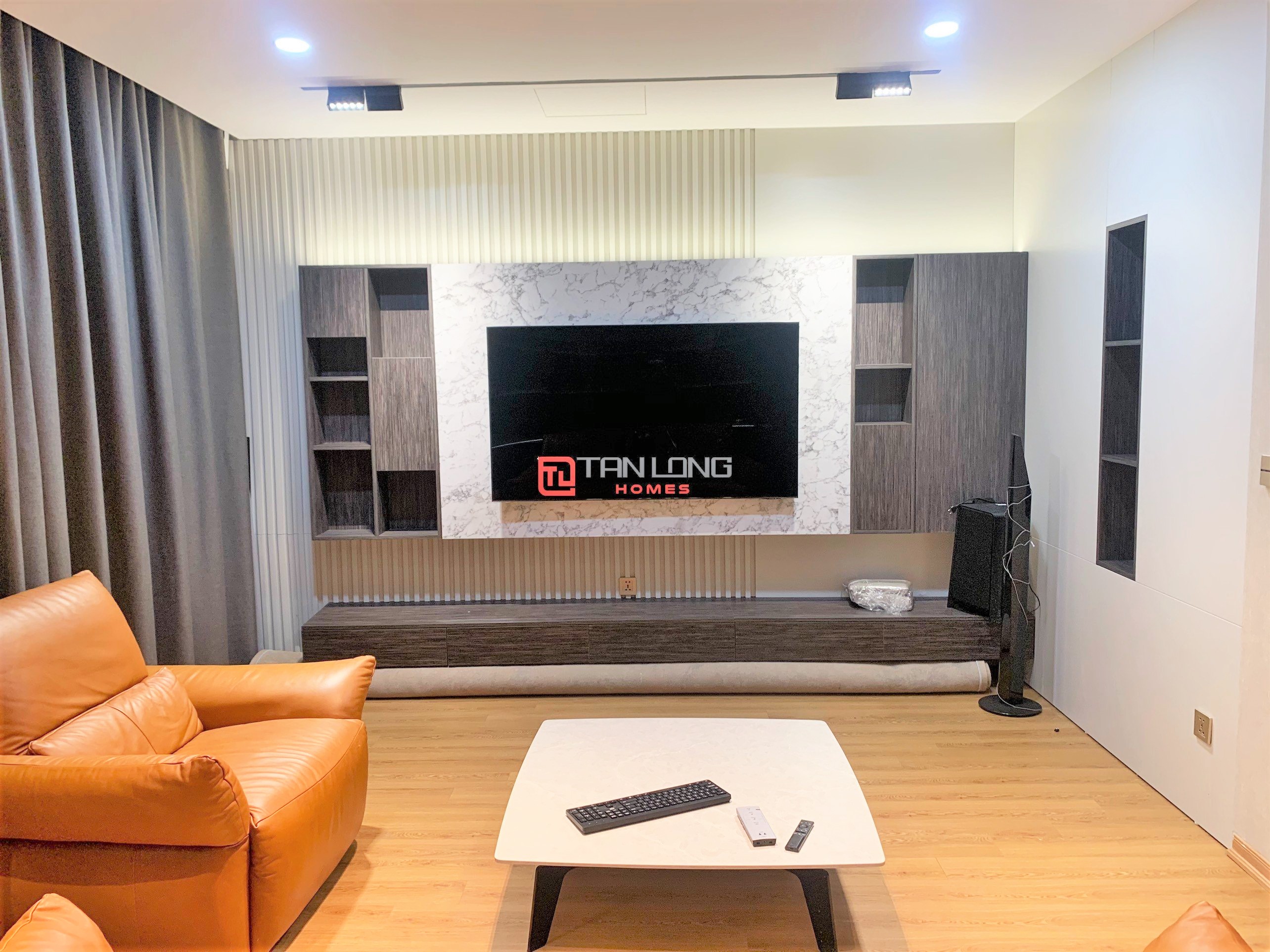 Cho thuê nhà liền kề 132m2 x 4 phòng ngủ full đồ tại Starlake 1