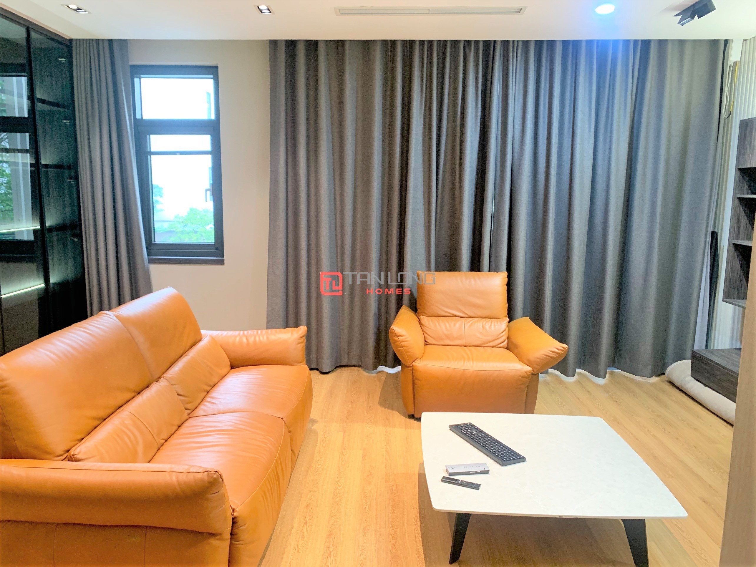 Cho thuê nhà liền kề 132m2 x 4 phòng ngủ full đồ tại Starlake 2