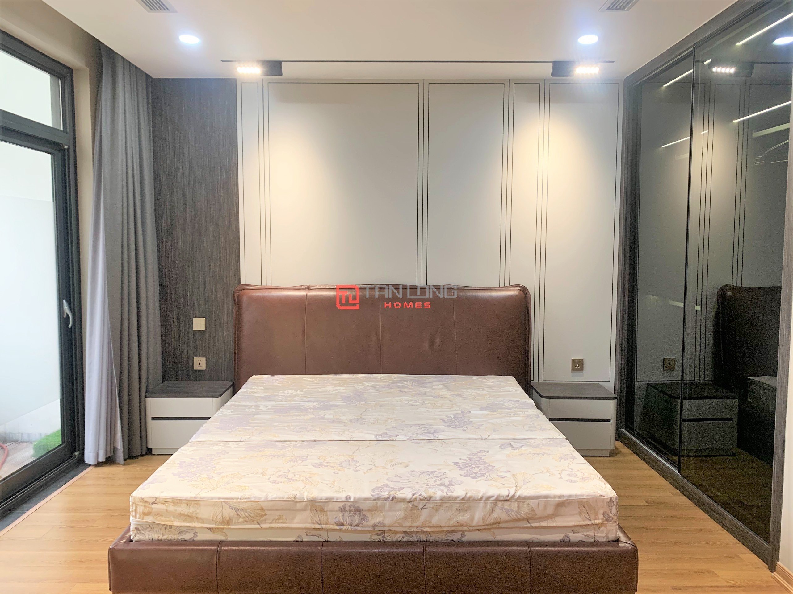 Cho thuê nhà liền kề 132m2 x 4 phòng ngủ full đồ tại Starlake 5