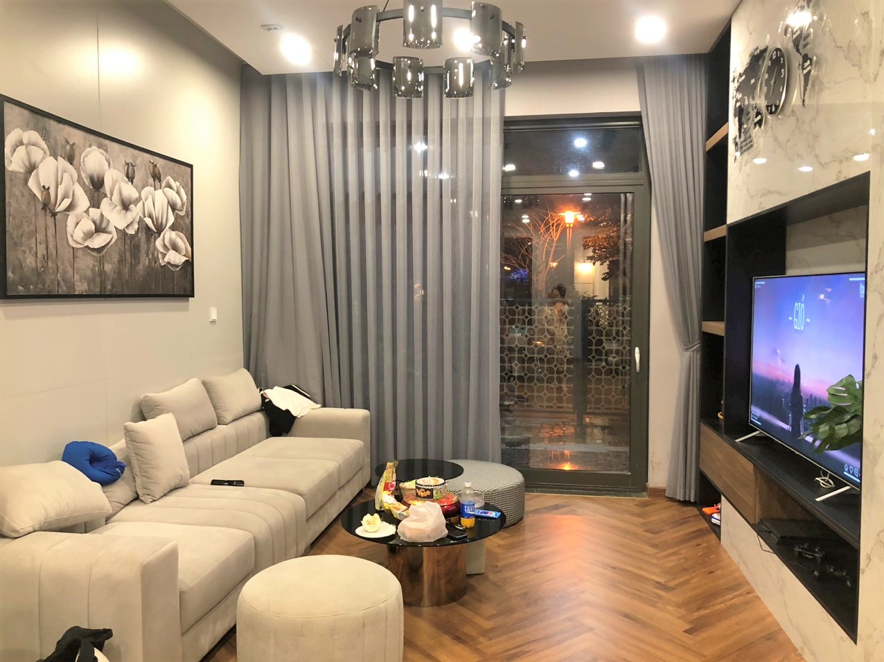 Cho thuê nhà liền kề 136m2 full đồ có thang máy, tiểu cảnh hồ cá Koi H11 Starlake 1
