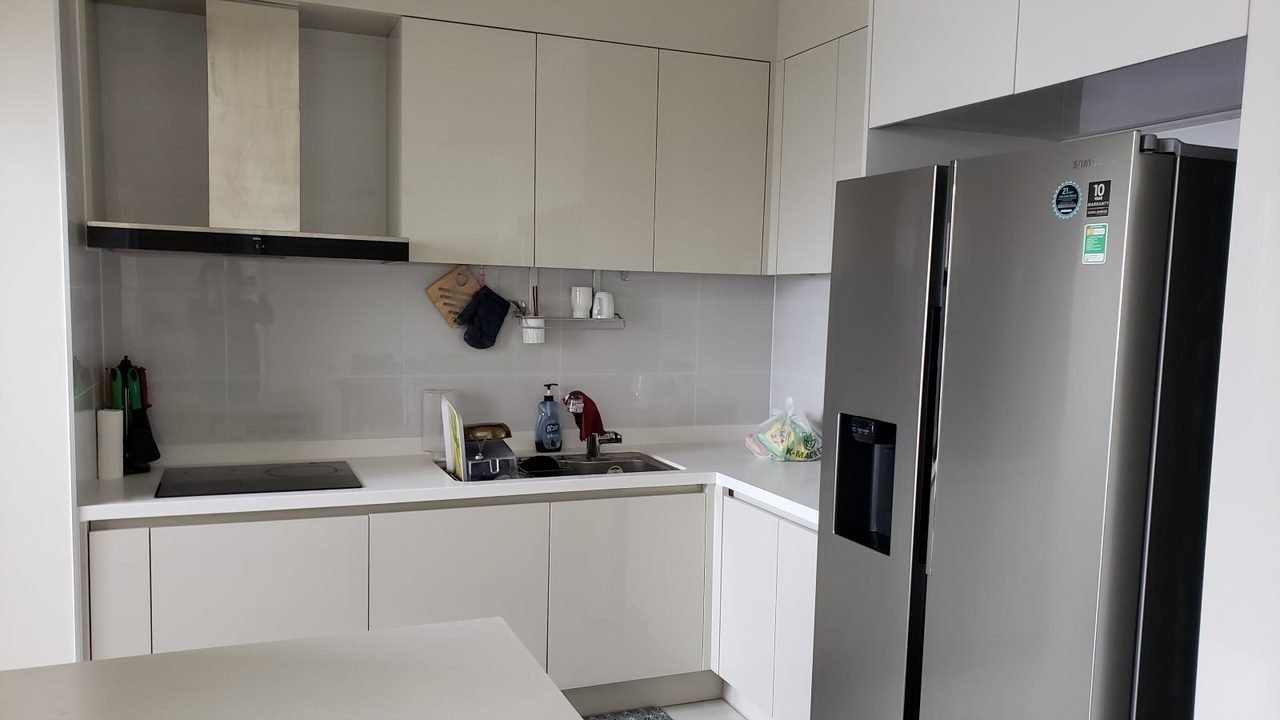 Cho thuê nhanh căn 3 ngủ 113m2 tầng cao view ngoại khu tại 901B Starlake 4