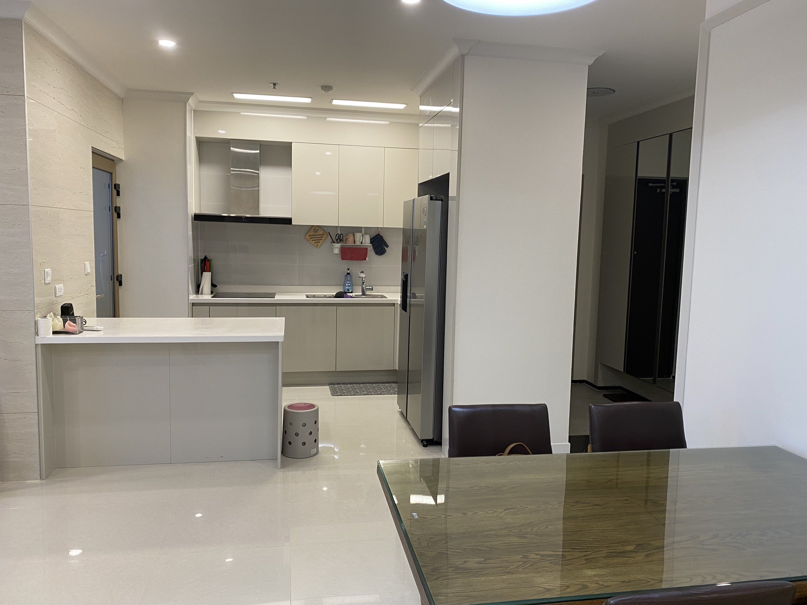 Cho thuê nhanh căn 3 ngủ 113m2 tầng cao view ngoại khu tại 901B Starlake 5