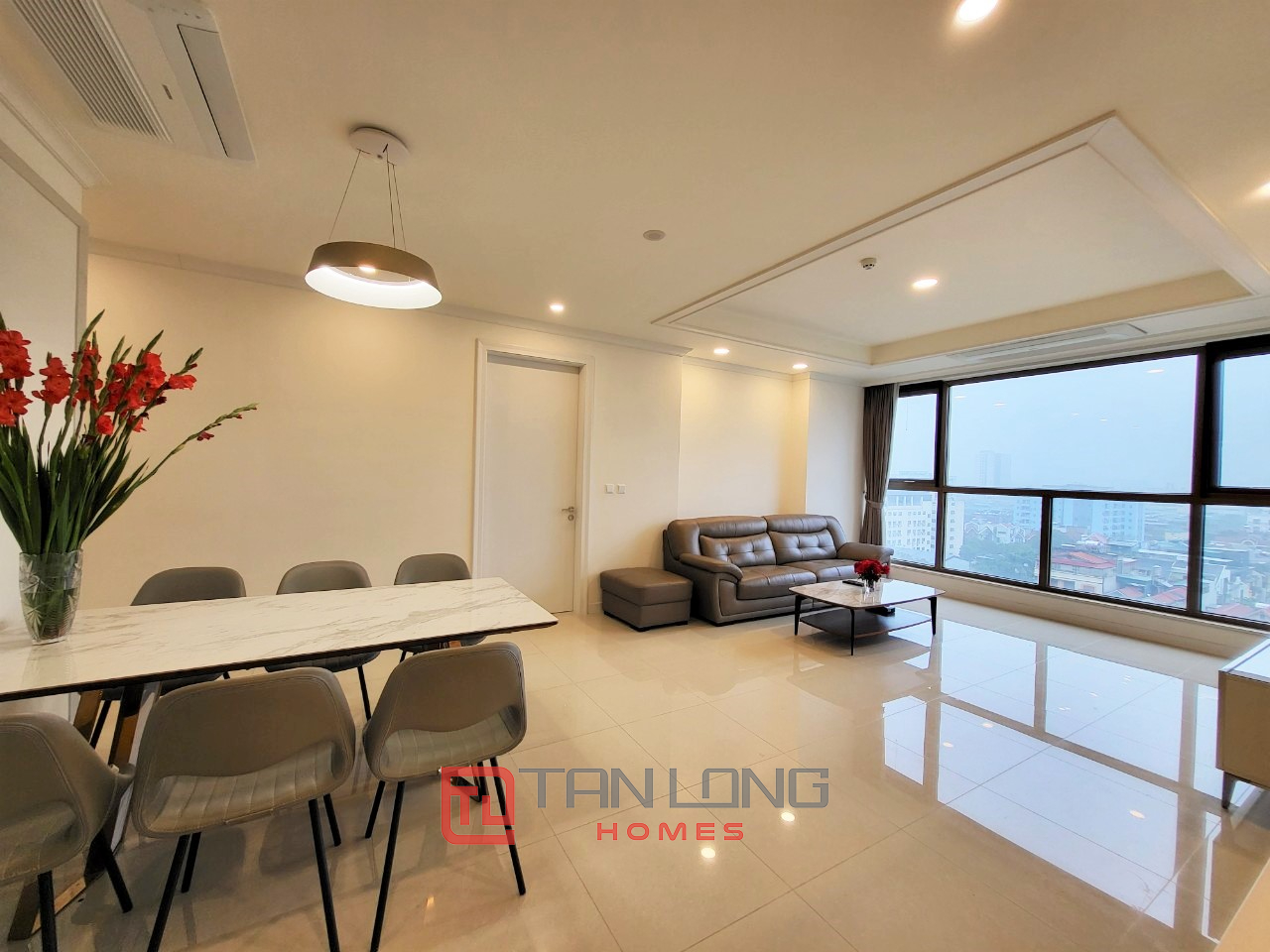 Cho thuê nhanh căn 3PN/113,21m2 tầng cao view đẹp tại Starlake 2