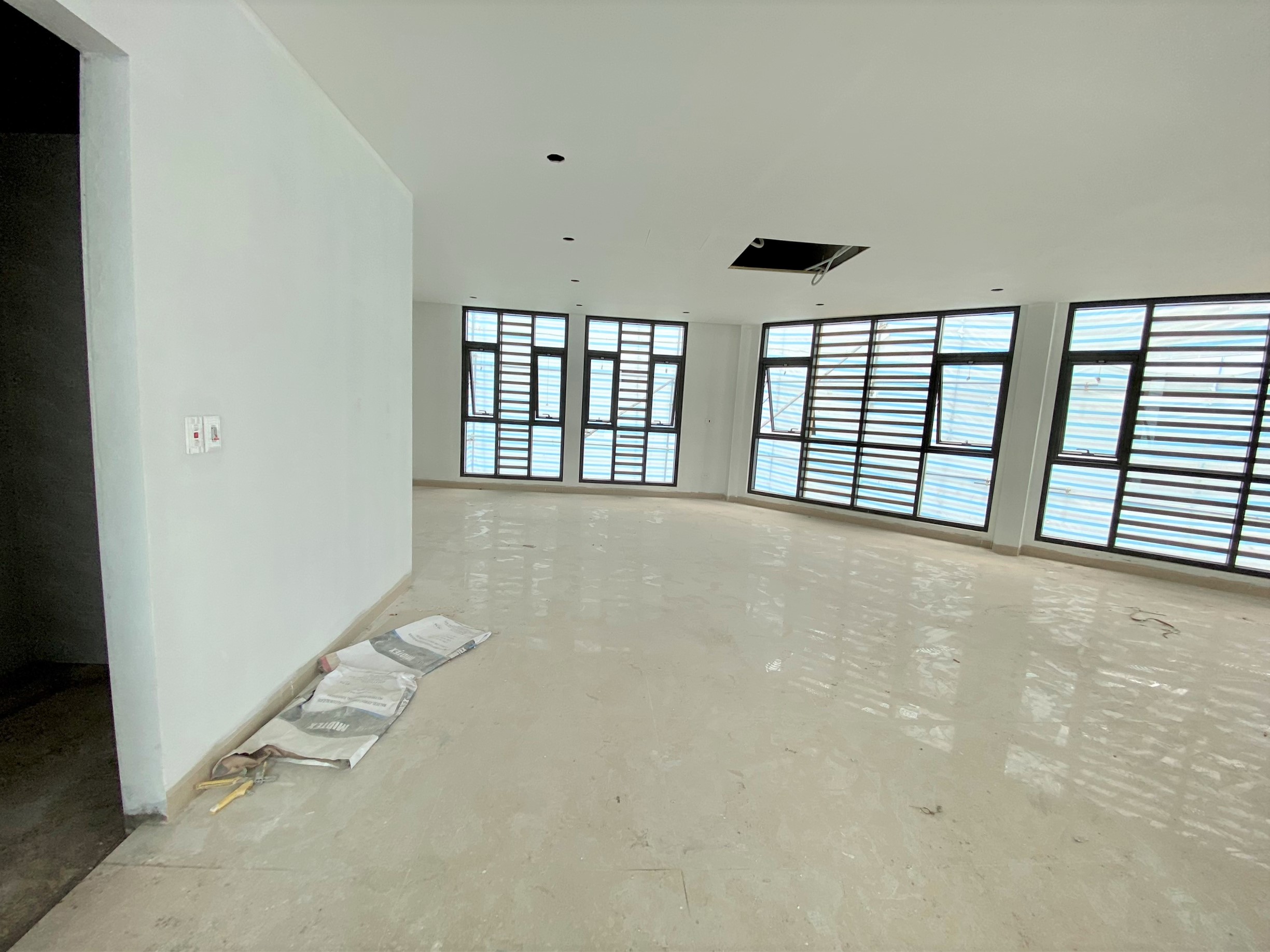 Cho thuê shophouse căn góc K5 Starlake: 226m2 x 5 tầng hoàn thiện, có thang máy 6