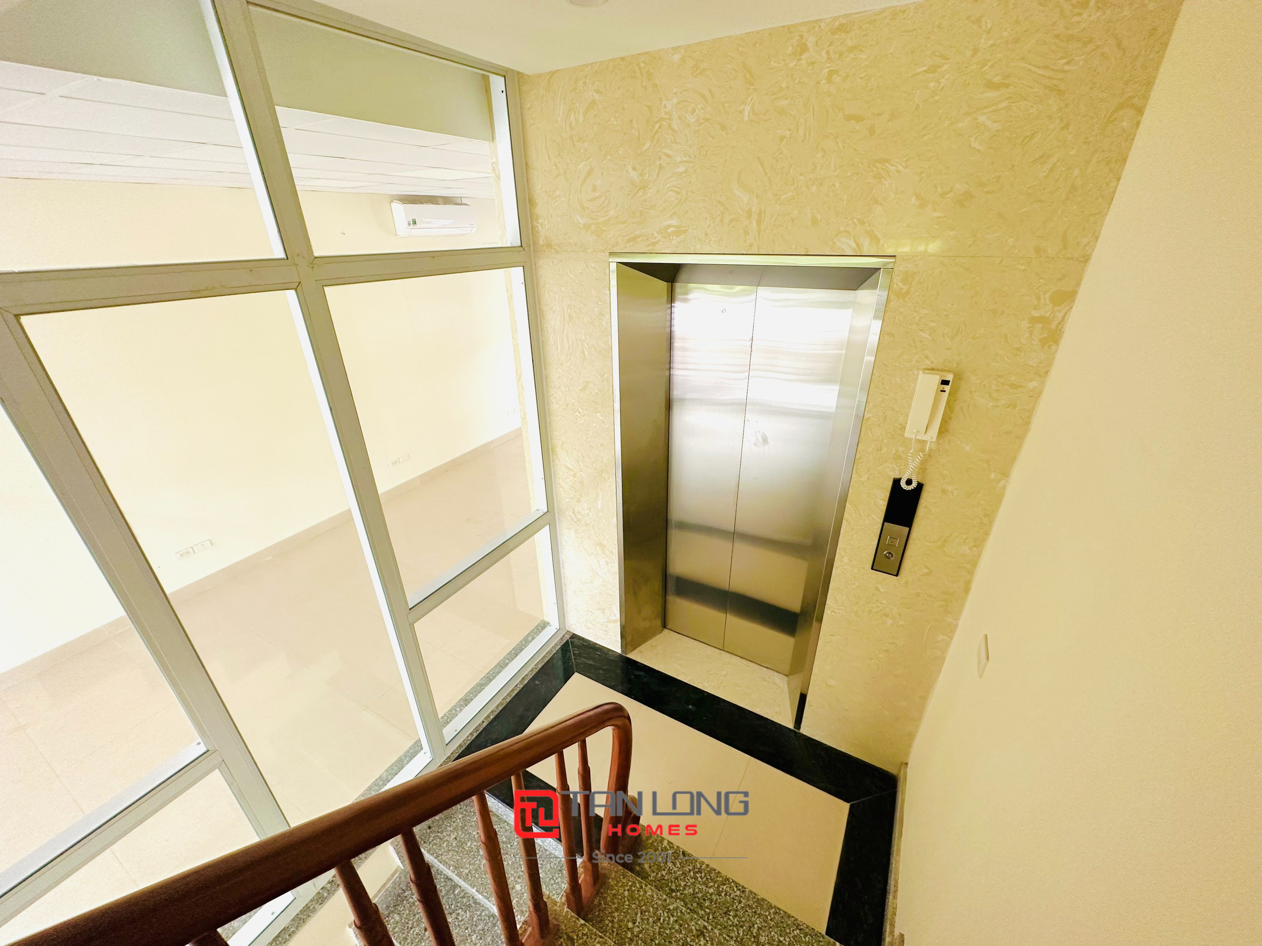 Cho thuê Shophouse Starlake: DT 132m2 x 4,5 tầng hoàn thiện (2 căn) giá tốt nhất 4