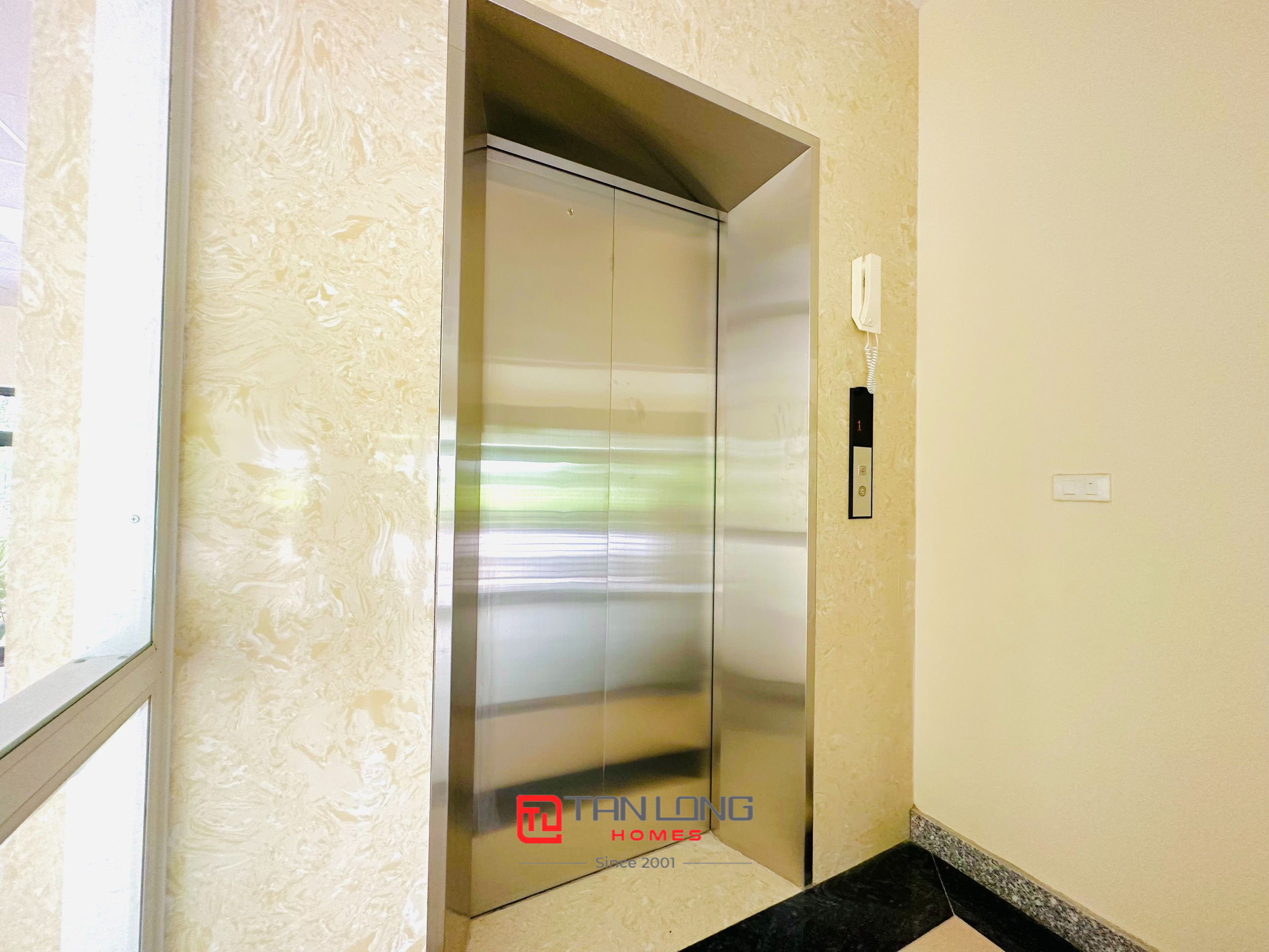 Cho thuê Shophouse Starlake: DT 132m2 x 4,5 tầng hoàn thiện (2 căn) giá tốt nhất 8