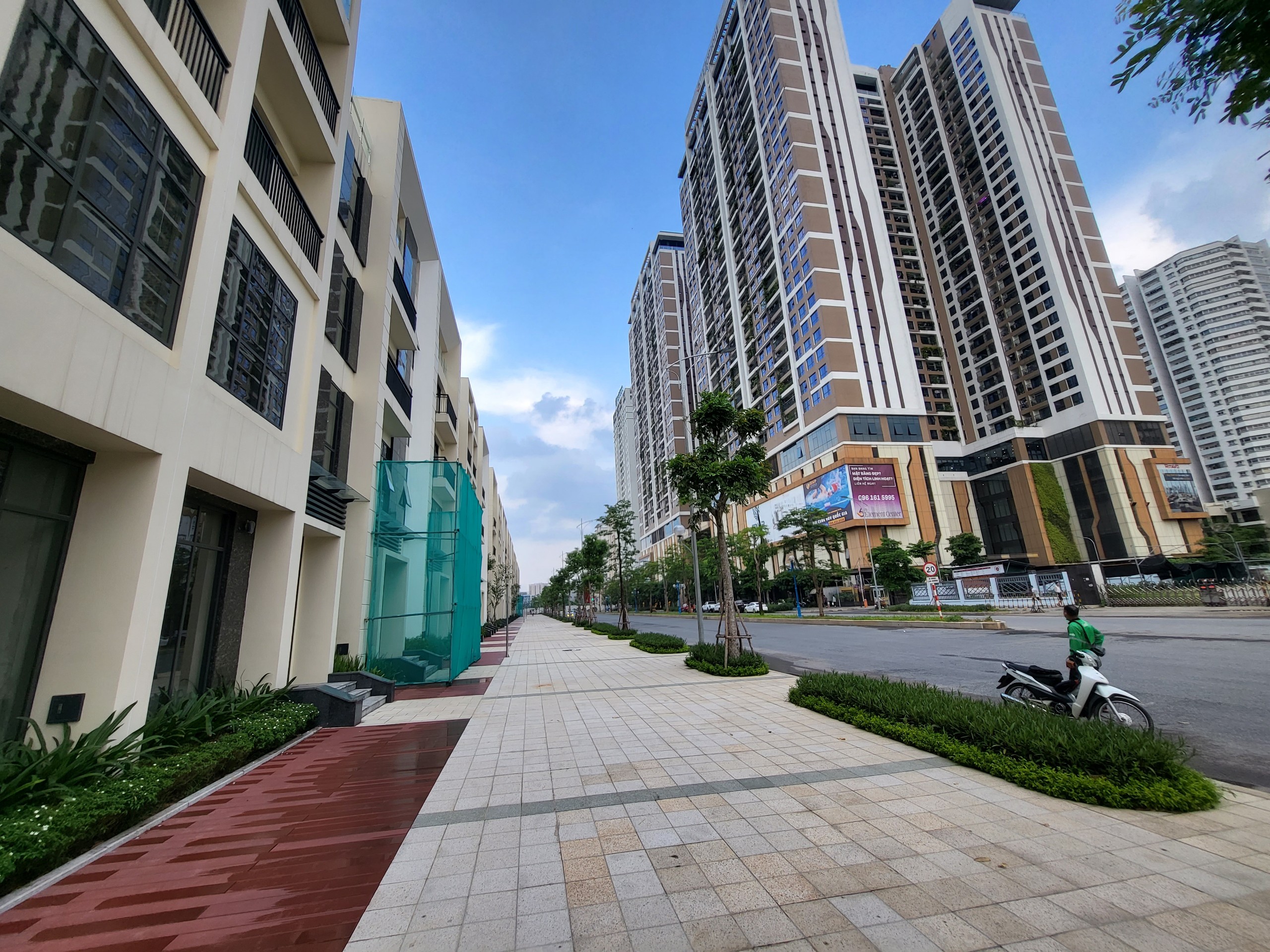 Cho thuê Shophouse Starlake K7: 172m2 hoàn thiện cơ bản, có thang máy 4