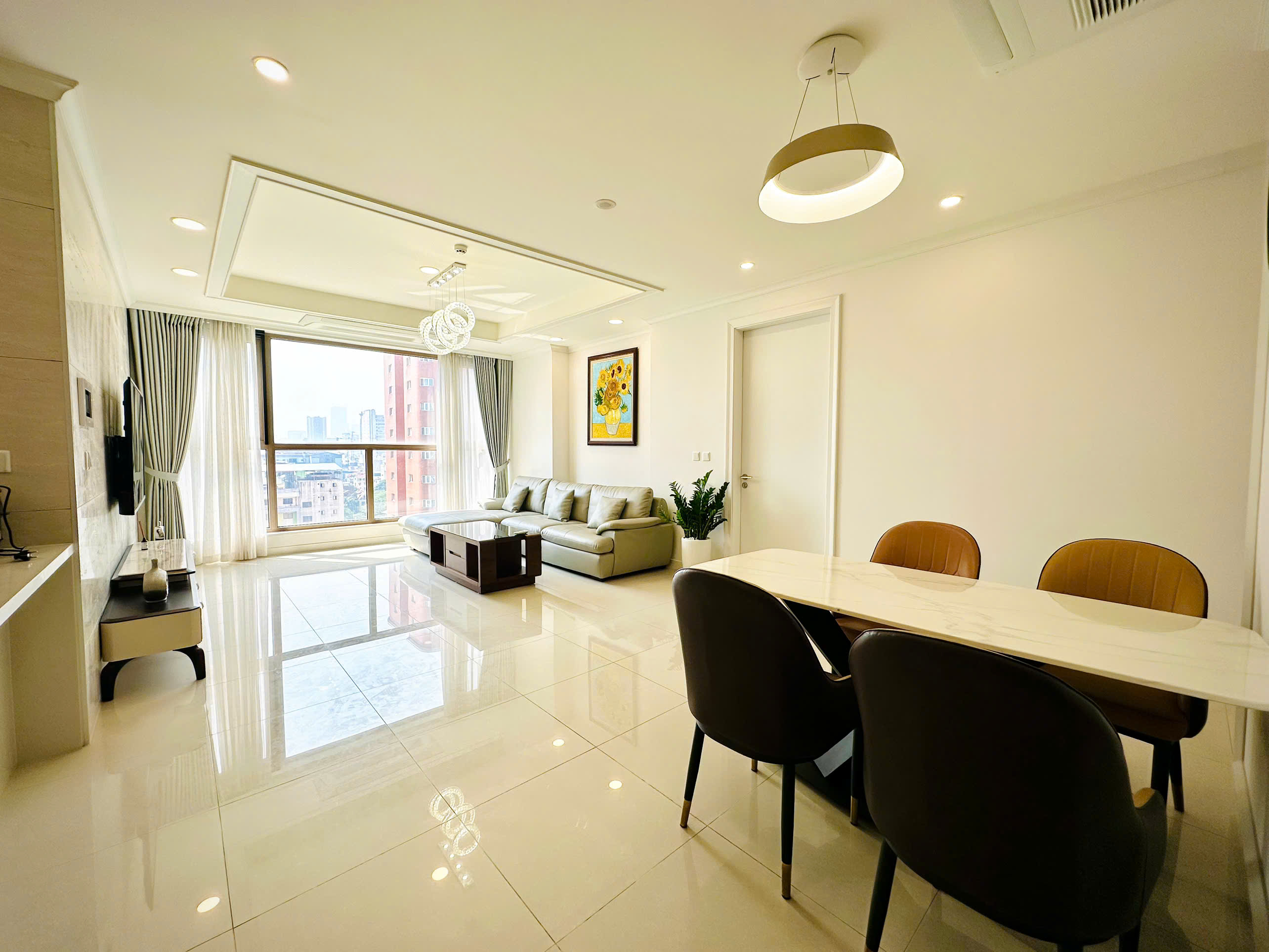 Chủ nhà gửi bán căn hộ 3 ngủ diện tích 113m2 loại G toà 903 Starlake 1