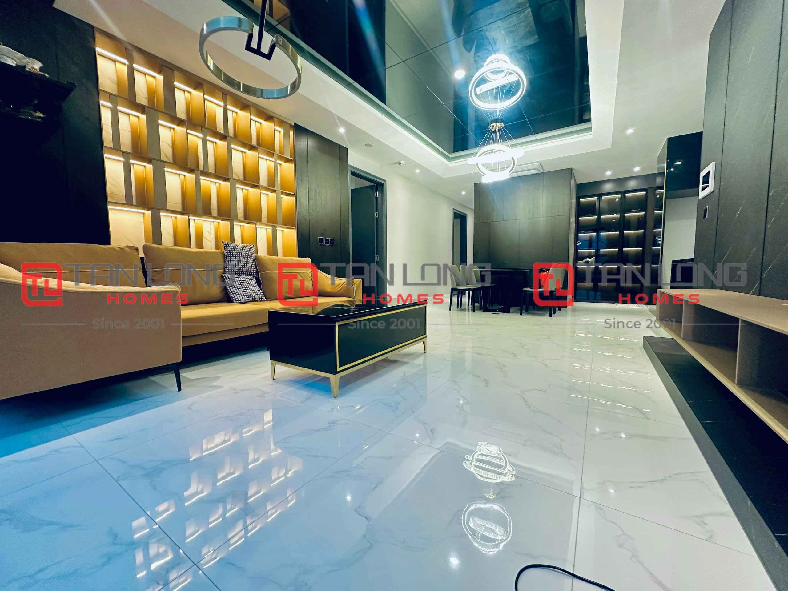 Chuyển nhượng căn 3 ngủ 113m2 tầng trung full đồ, nhà sửa đẹp tòa 901 Starlake 2