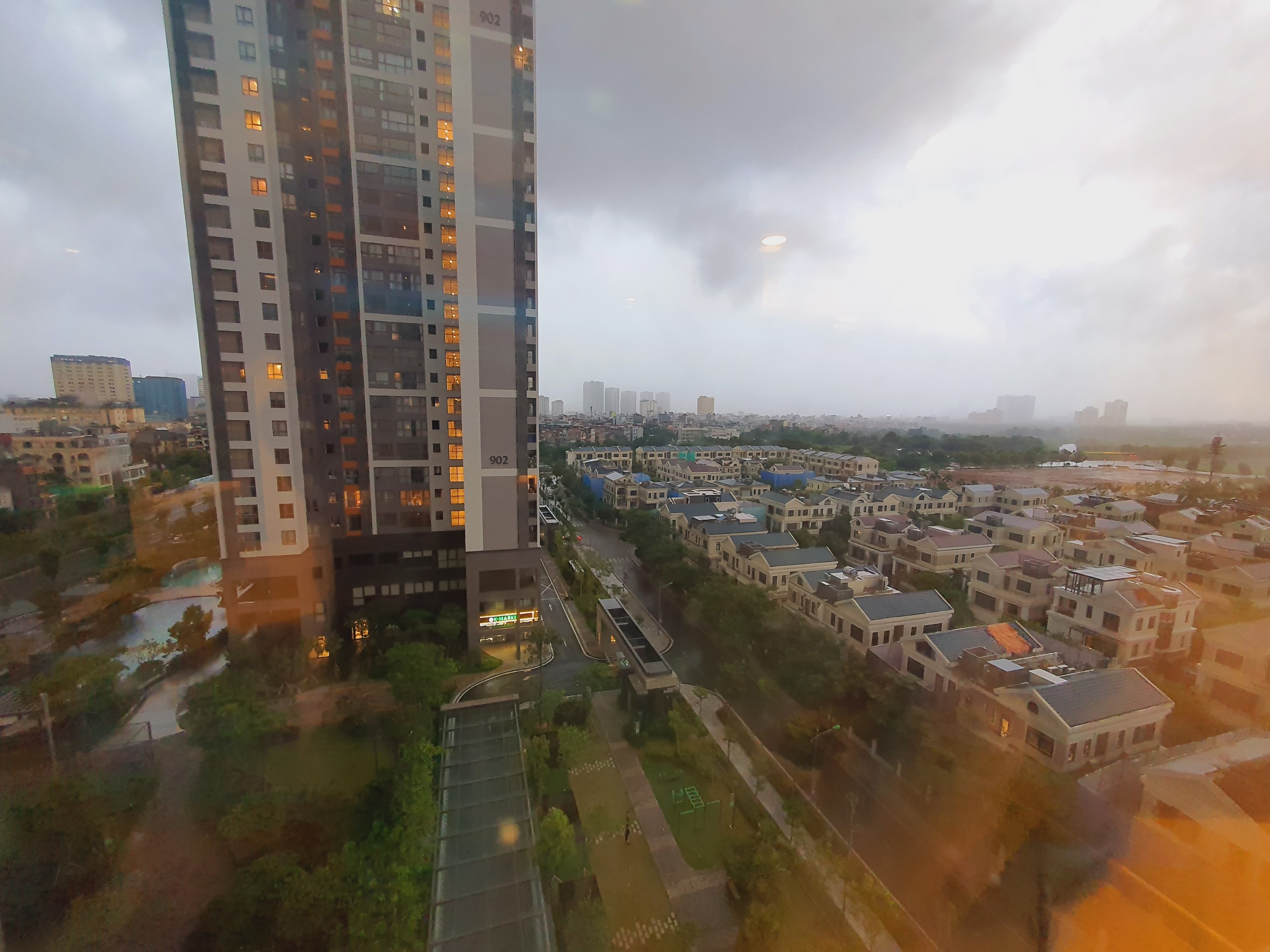 Chuyển nhượng căn 3PN/113m2 tầng trung tòa 903B Starlake Tây Hồ 13