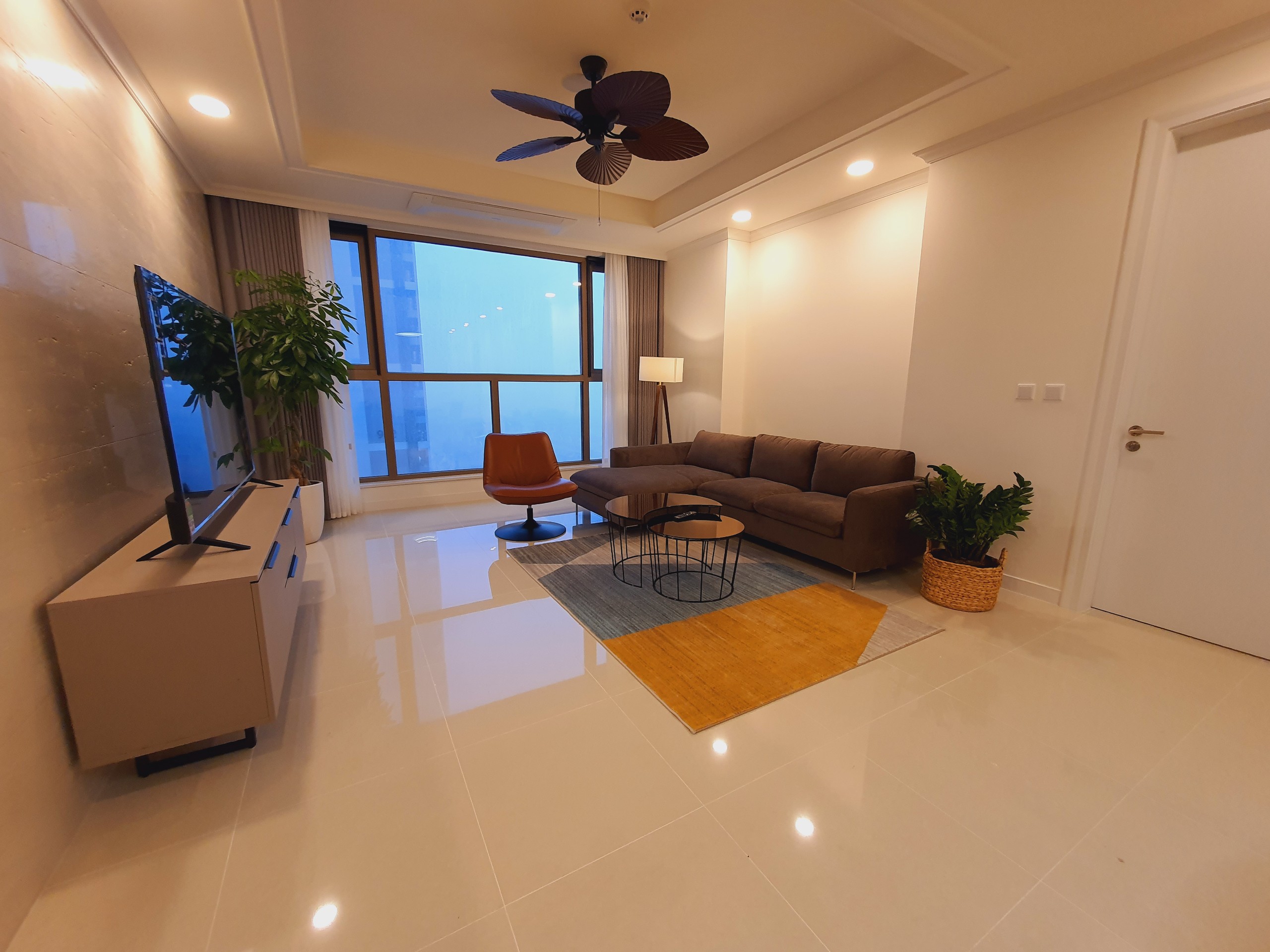 Chuyển nhượng căn 3PN/113m2 tầng trung tòa 903B Starlake Tây Hồ 3