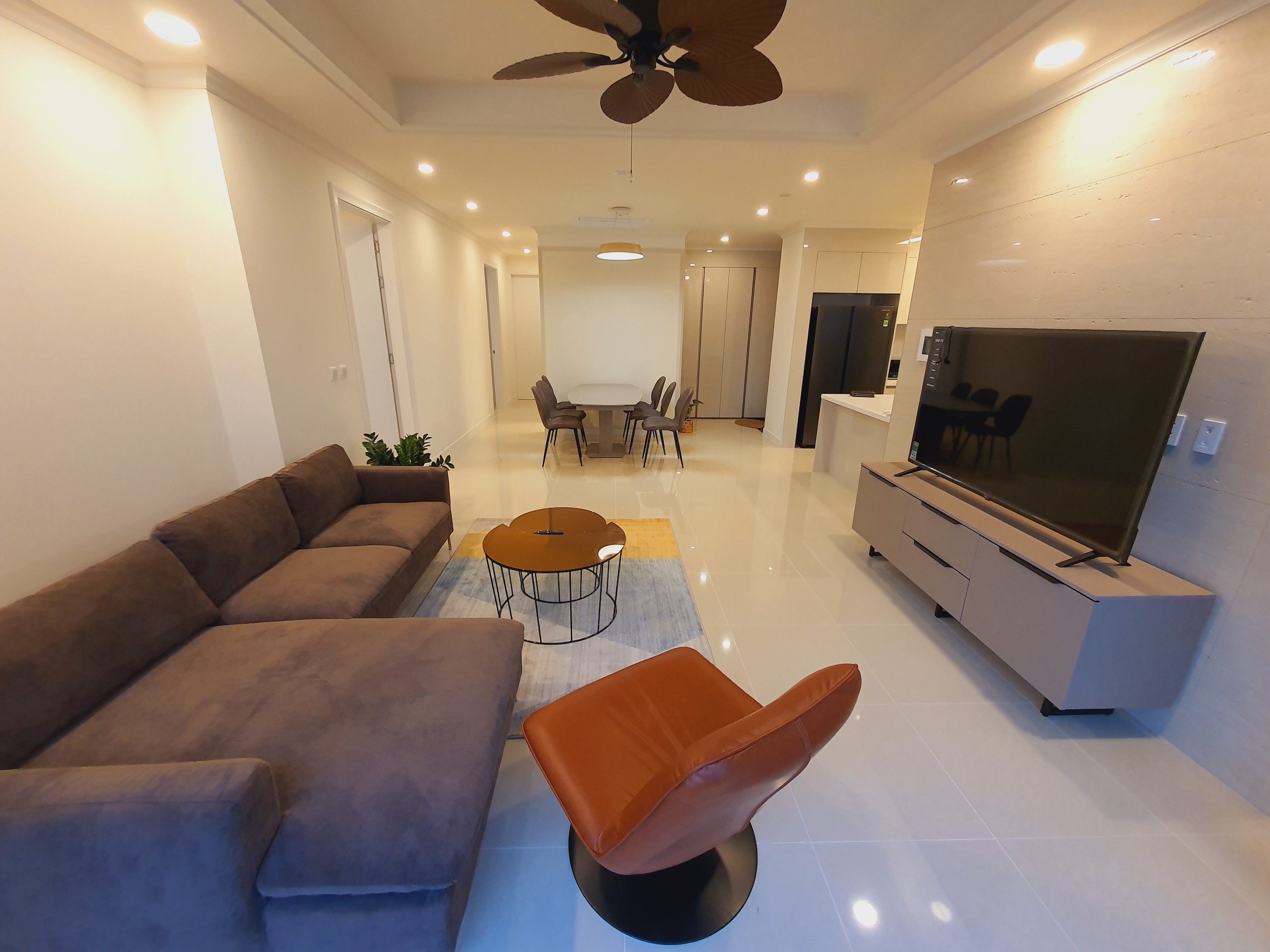 Chuyển nhượng căn 3PN/113m2 tầng trung tòa 903B Starlake Tây Hồ 4