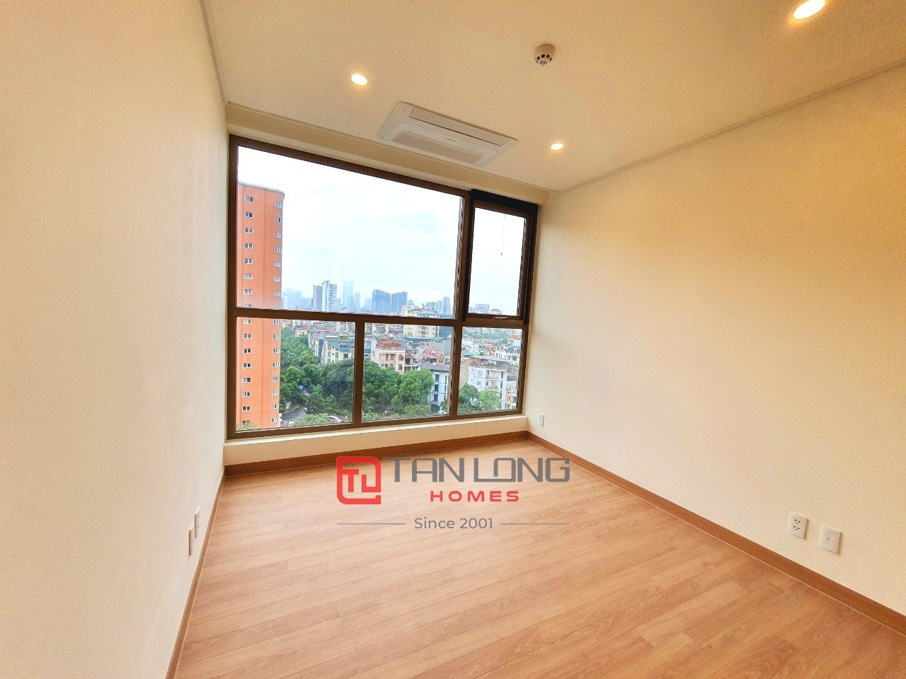 Chuyển nhượng căn hộ 2 ngủ 96m2 giá tốt, nhà mới chưa ở tòa 902 Starlake 8