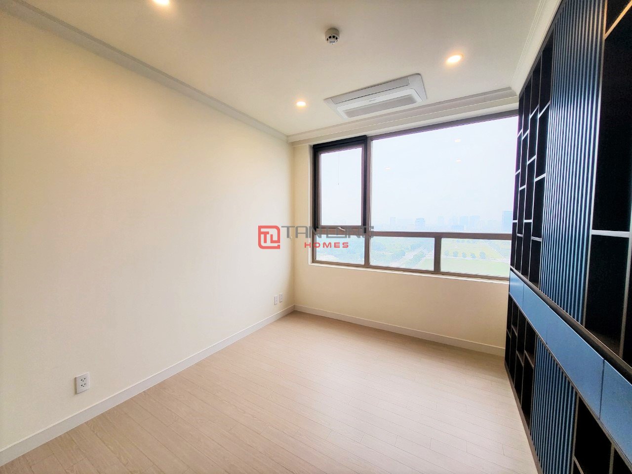 Chuyển nhượng nhanh căn hộ 3 ngủ 113,21m2 tầng cao view hồ tòa 901A Starlake 10
