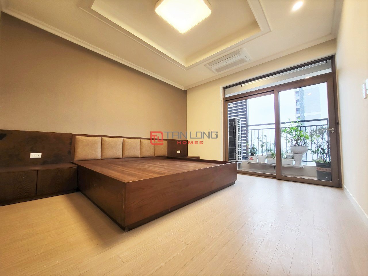 Chuyển nhượng nhanh căn hộ 3 ngủ 113,21m2 tầng cao view hồ tòa 901A Starlake 6