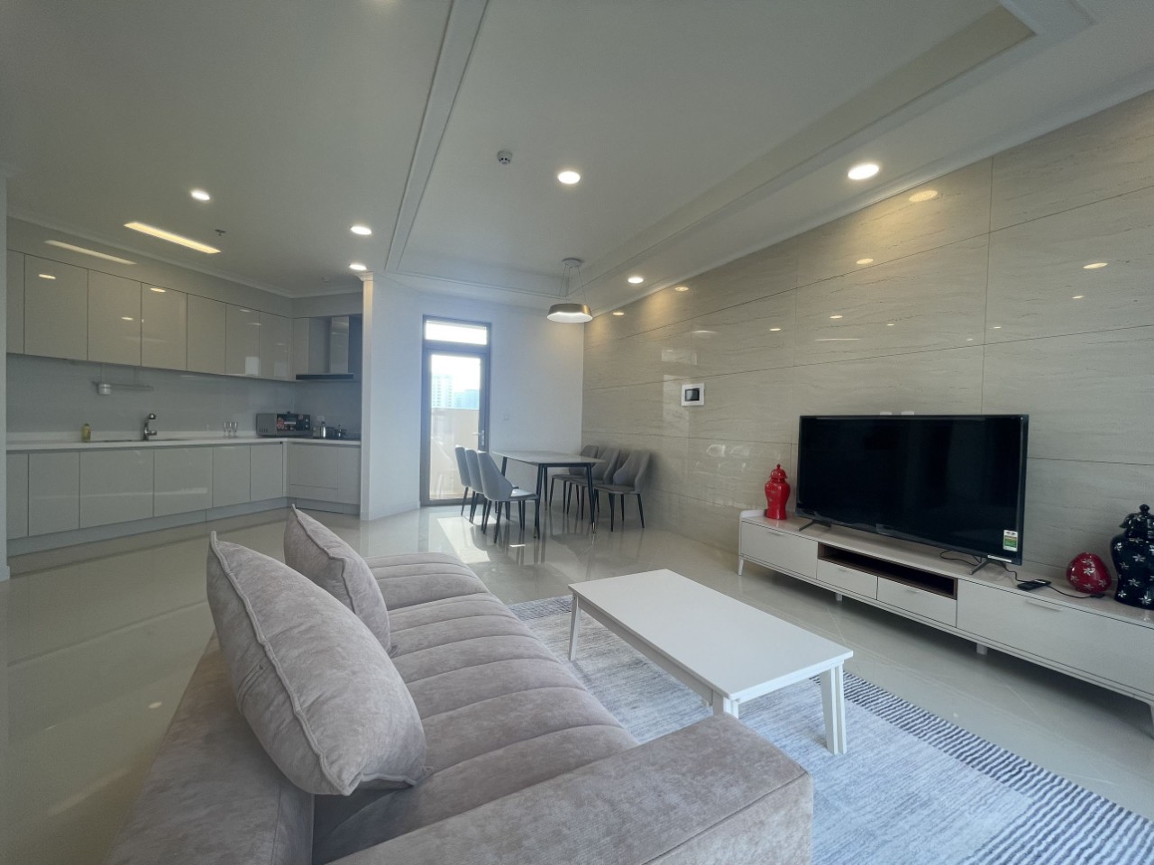 GIÁ RẺ NHẤT 3PN STARLAKE: Cho thuê căn 110m2 full đồ mới đẹp tòa 901 2