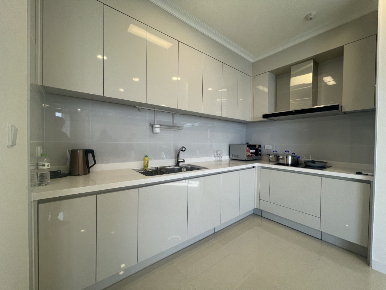 GIÁ RẺ NHẤT 3PN STARLAKE: Cho thuê căn 110m2 full đồ mới đẹp tòa 901 8