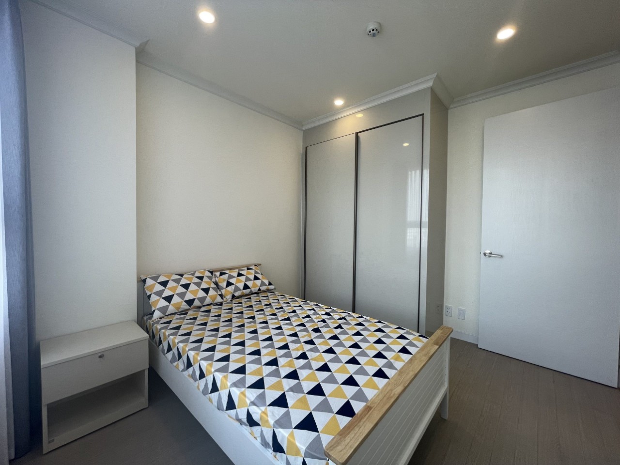GIÁ RẺ NHẤT 3PN STARLAKE: Cho thuê căn 110m2 full đồ mới đẹp tòa 901 9