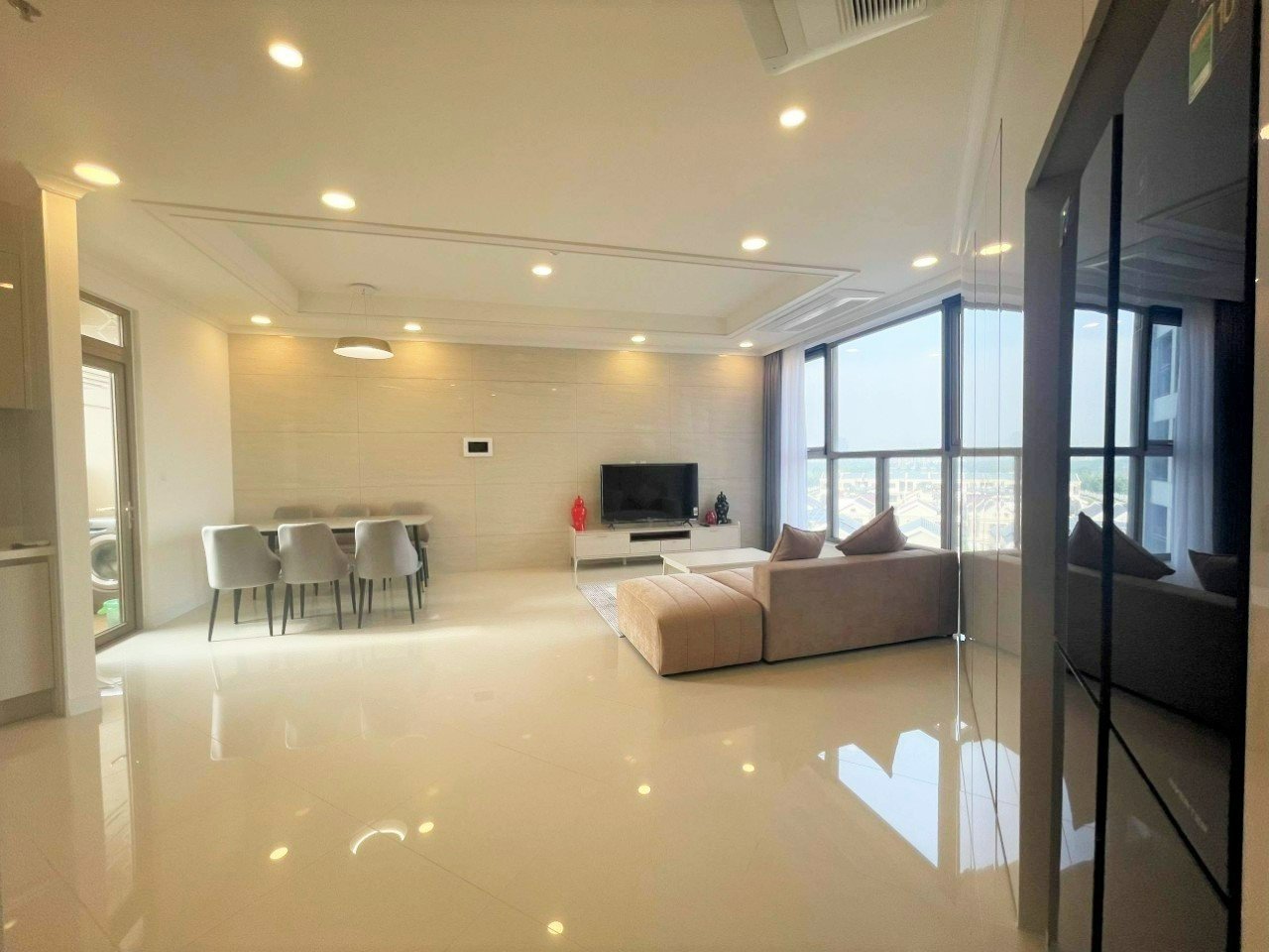 GIÁ RẺ NHẤT! Cho thuê căn 3PN/110m2 full đồ mới tại 901 Starlake 3