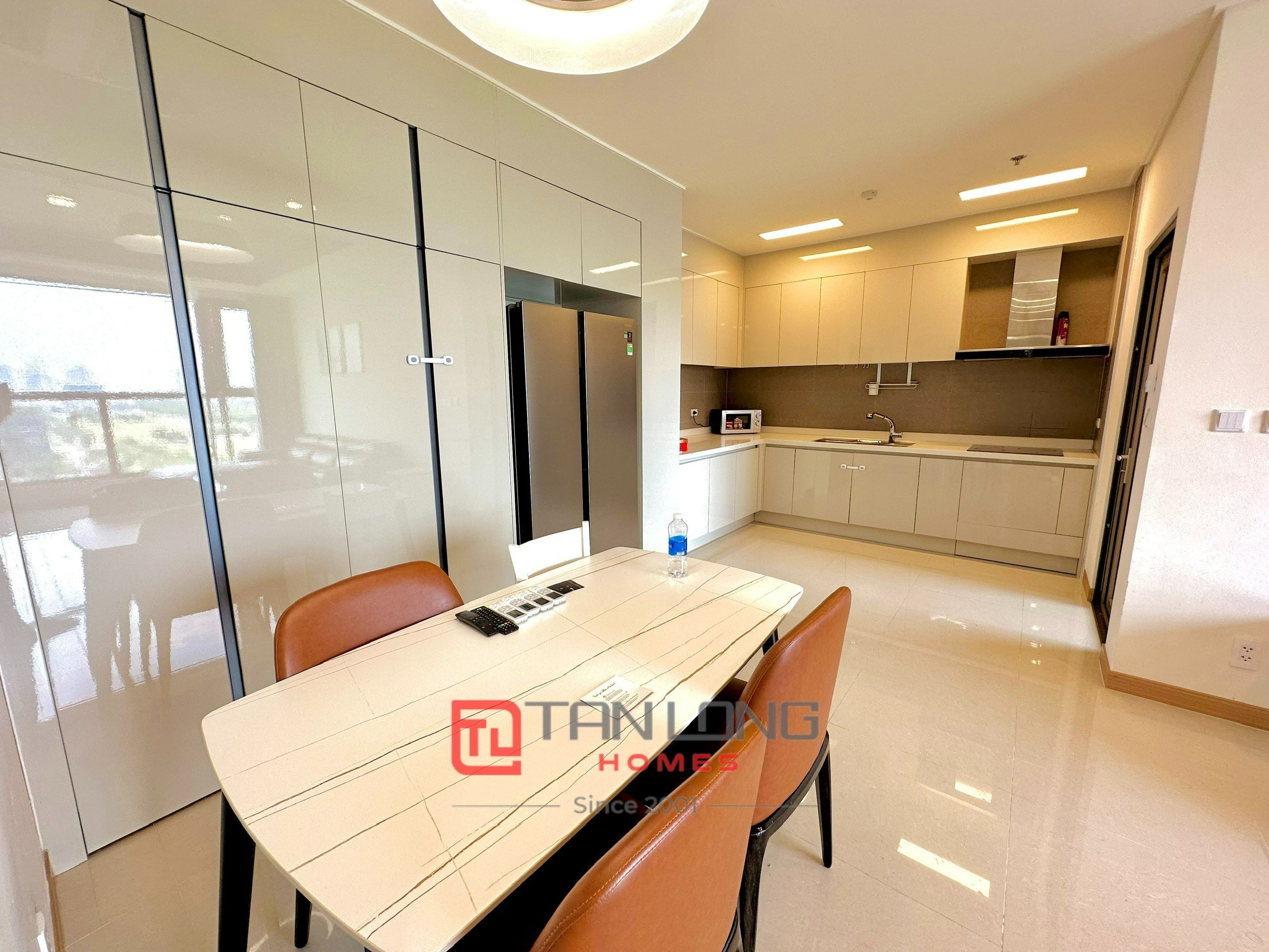 Giảm giá 50$ khi thuê căn 2PN/91m2 full đồ view biệt thự tại 902 Starlake 7
