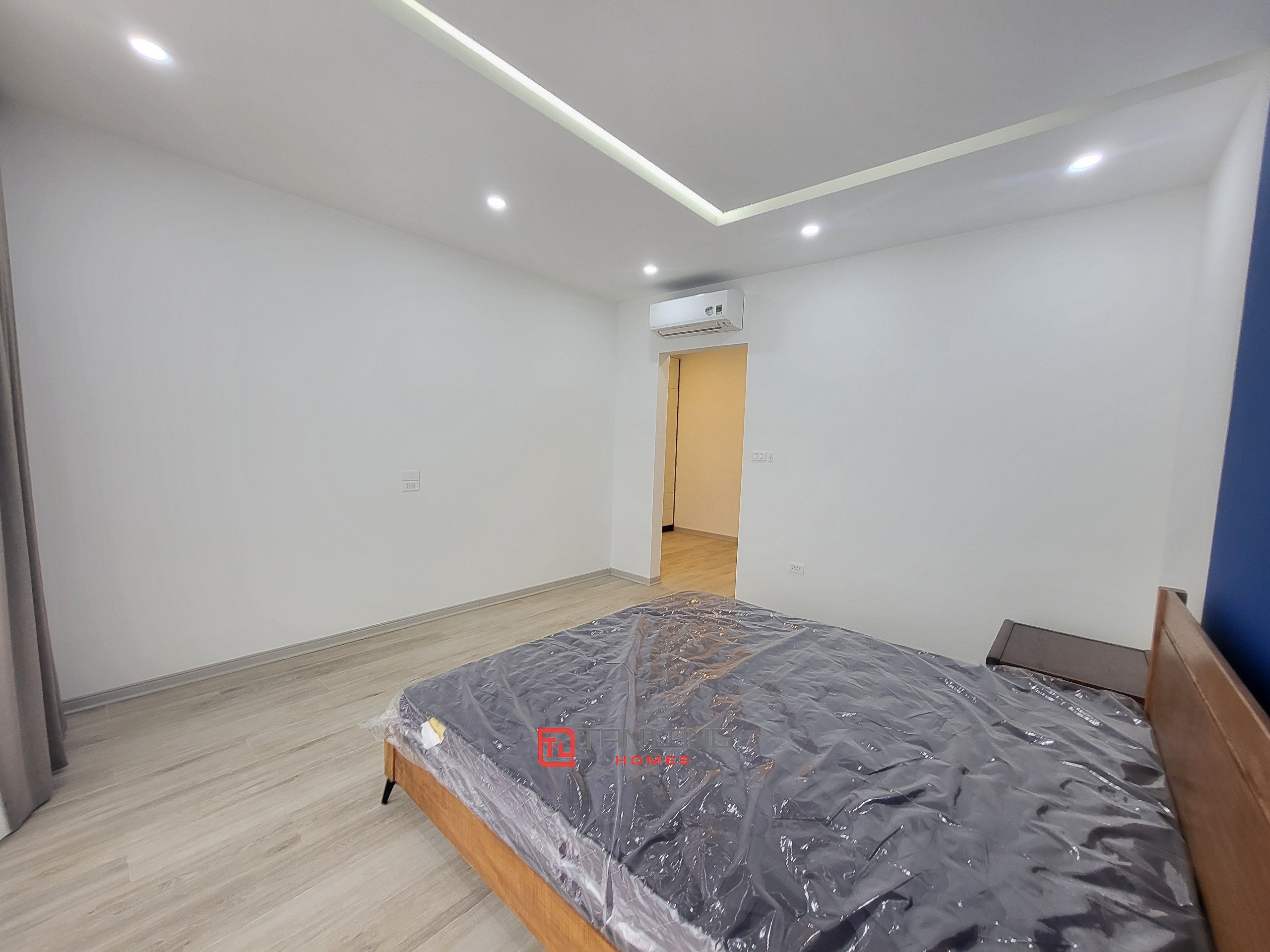 Hàng siêu hot! Cho thuê biệt thự GĐ1 hoàn thiện 132m2 x 4 tầng full đồ mới Starlake 12