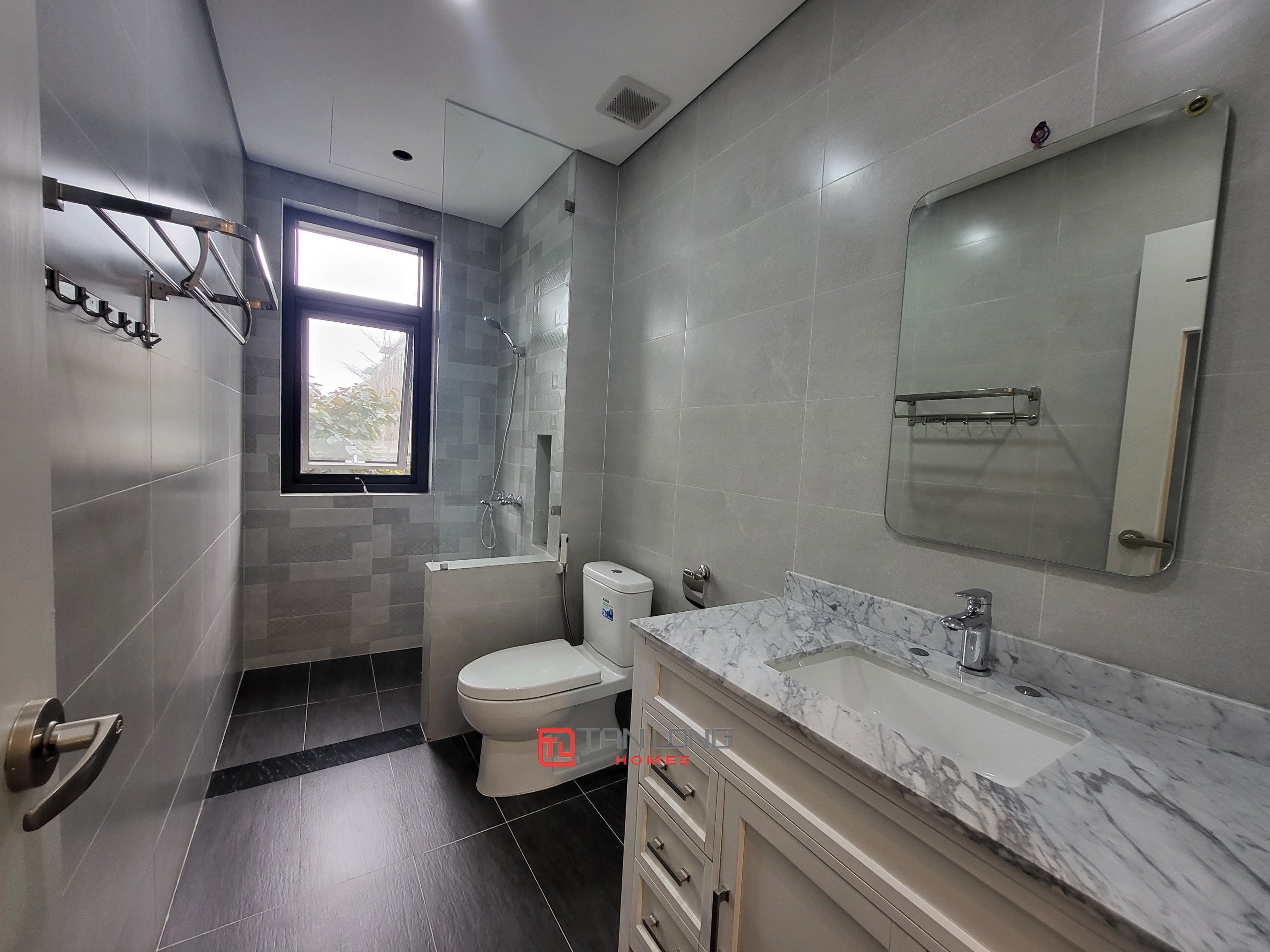 Hàng siêu hot! Cho thuê biệt thự GĐ1 hoàn thiện 132m2 x 4 tầng full đồ mới Starlake 15